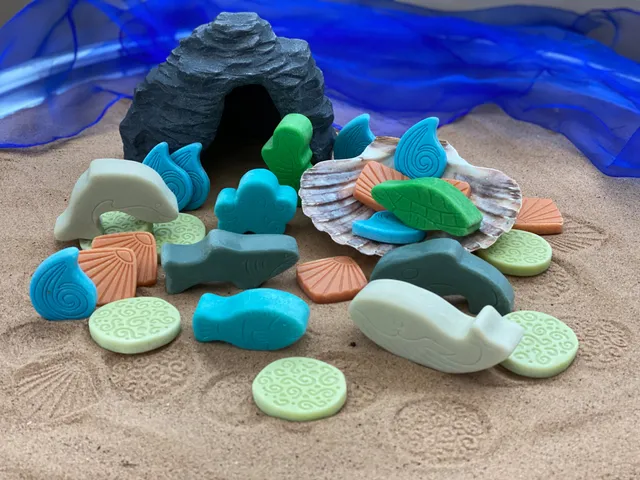 Yellow Door Ocean set joaca small world 2+ ani