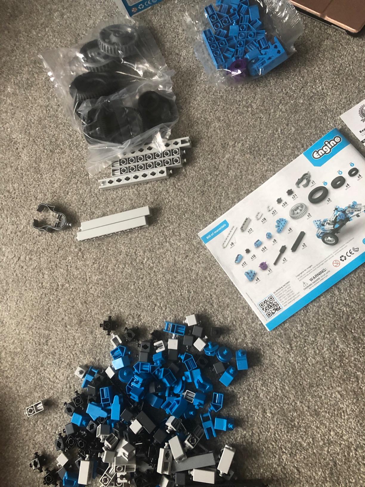 Engino Creative Engineering Maker Master 40 in 1 set motorizat dinozauri