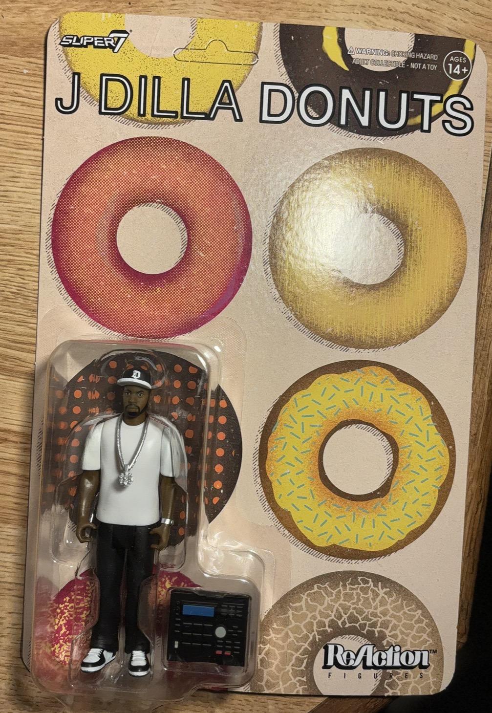 Super7 J Dilla ReAction Wave 02 Donuts figurină 3.75 inch