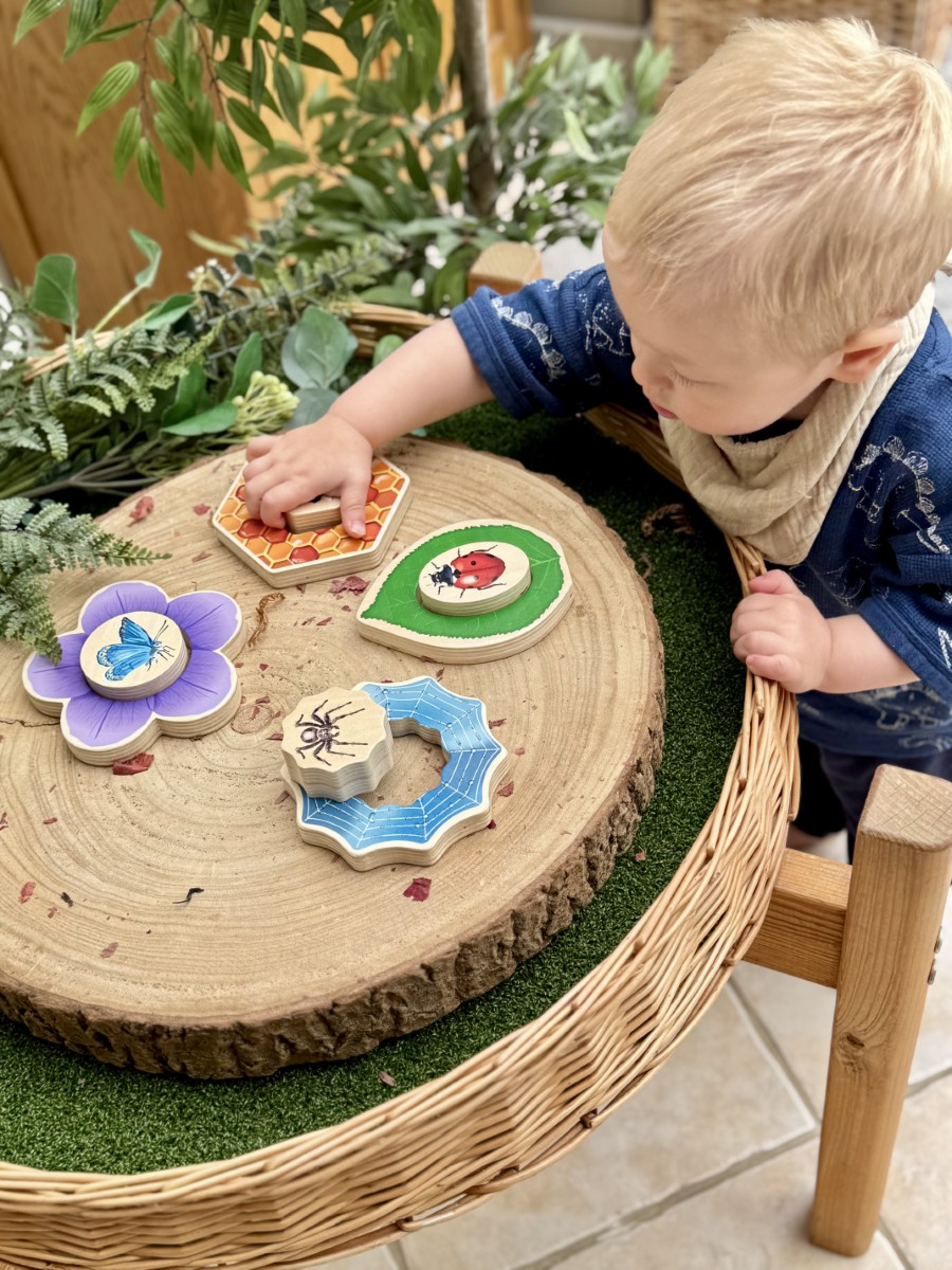 Who's Hiding Garden Bugs puzzle lemn insecte 4 buc