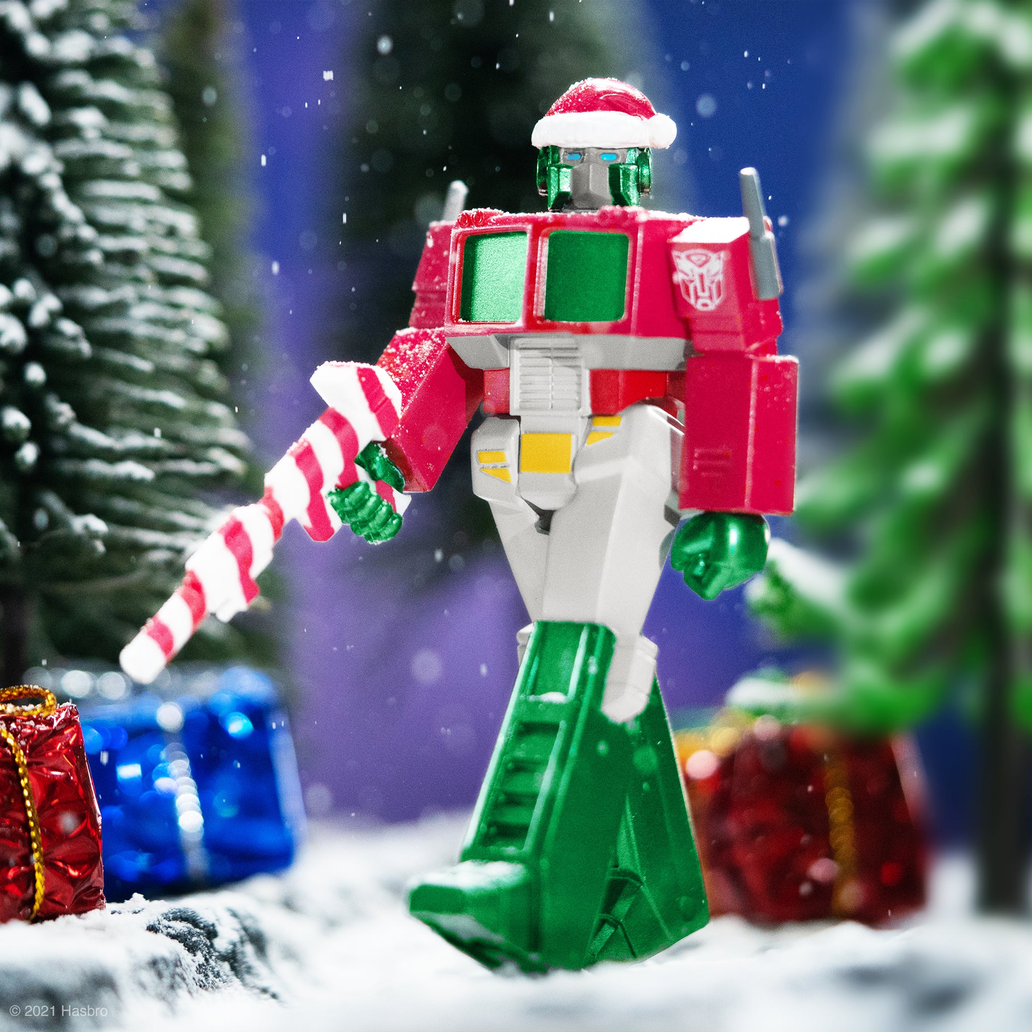 Super7 Transformers ReAction Optimus Santa figurina Craciun