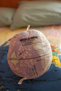 Hugg a Planet Hugg-A-Moon glob moale Luna peste 100 zone