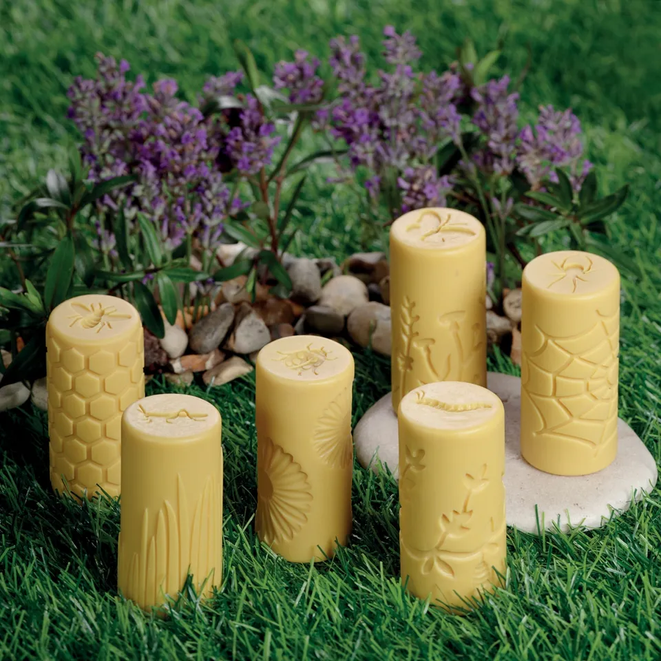 Yellow Door Let's Roll Garden Bugs role plastilină set 6 grădină