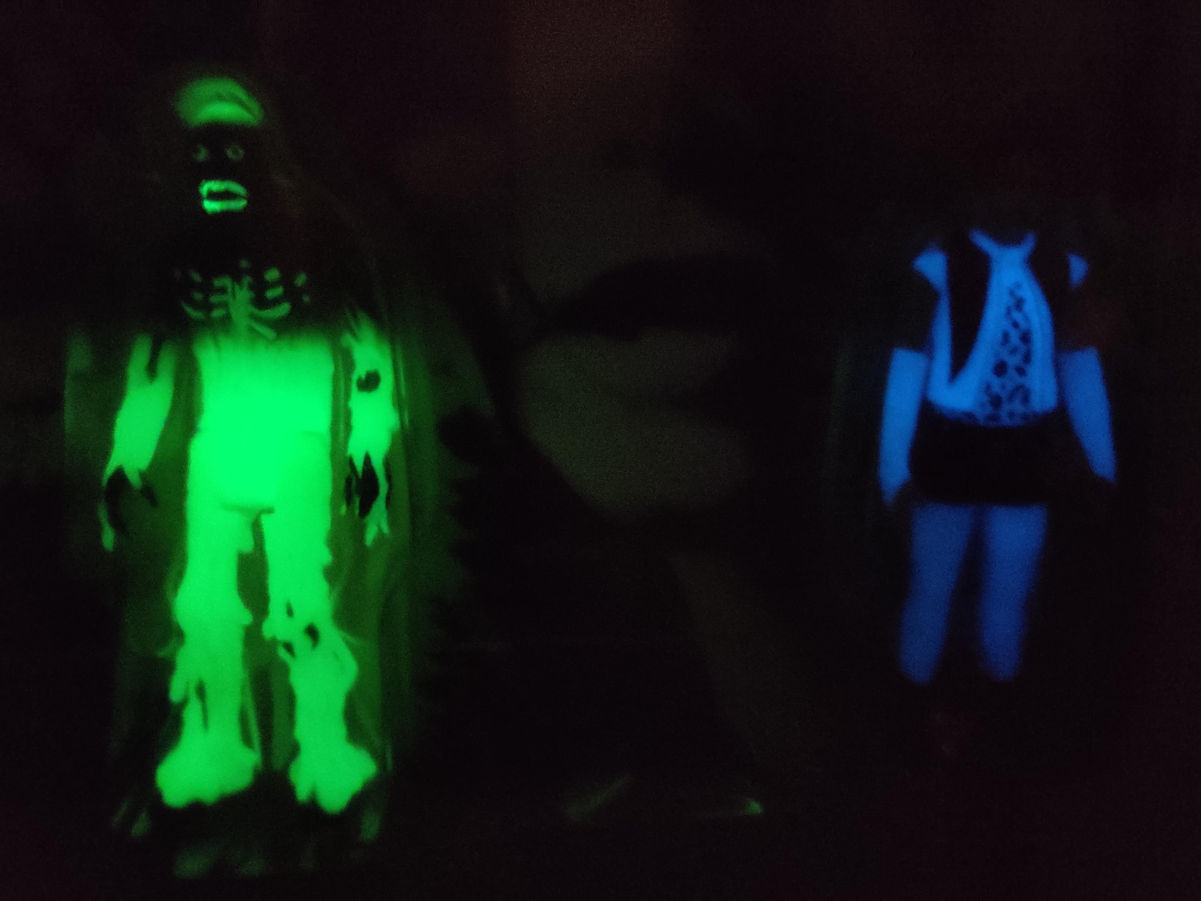 Super7 Return of the Living Dead Tarman figurina glow
