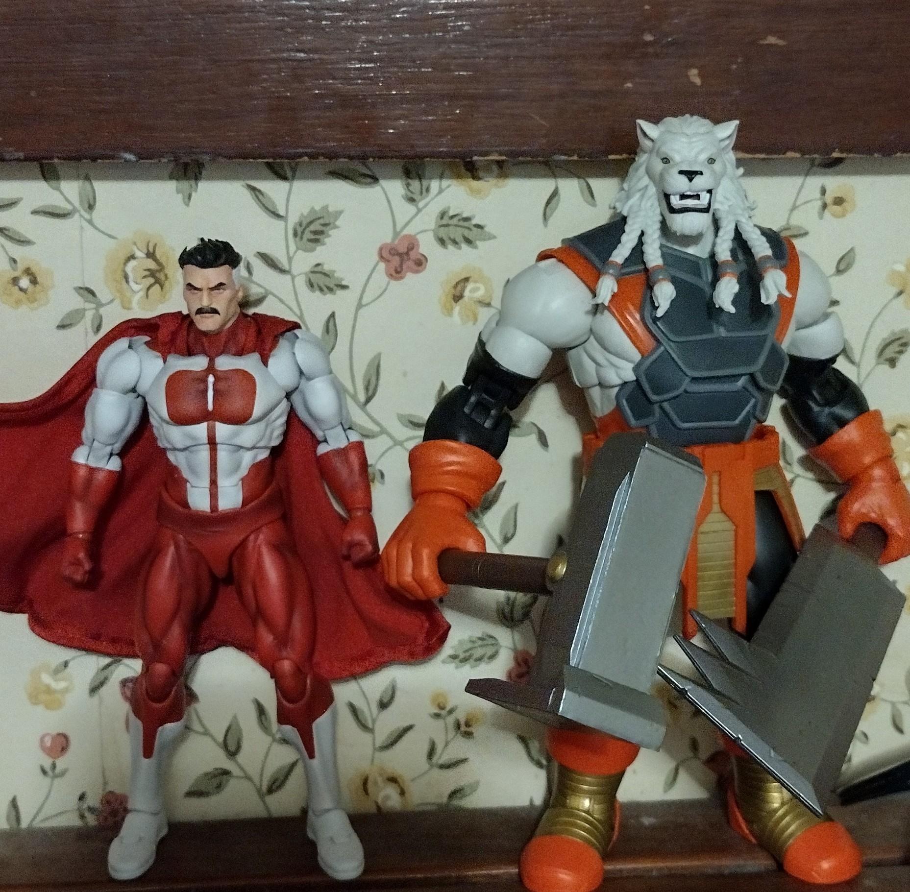 Super7 Invincible ULTIMATES Battle Beast figurina articulata