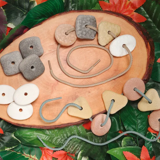 Yellow Door Threading Pebbles pietre insirare 16 piese
