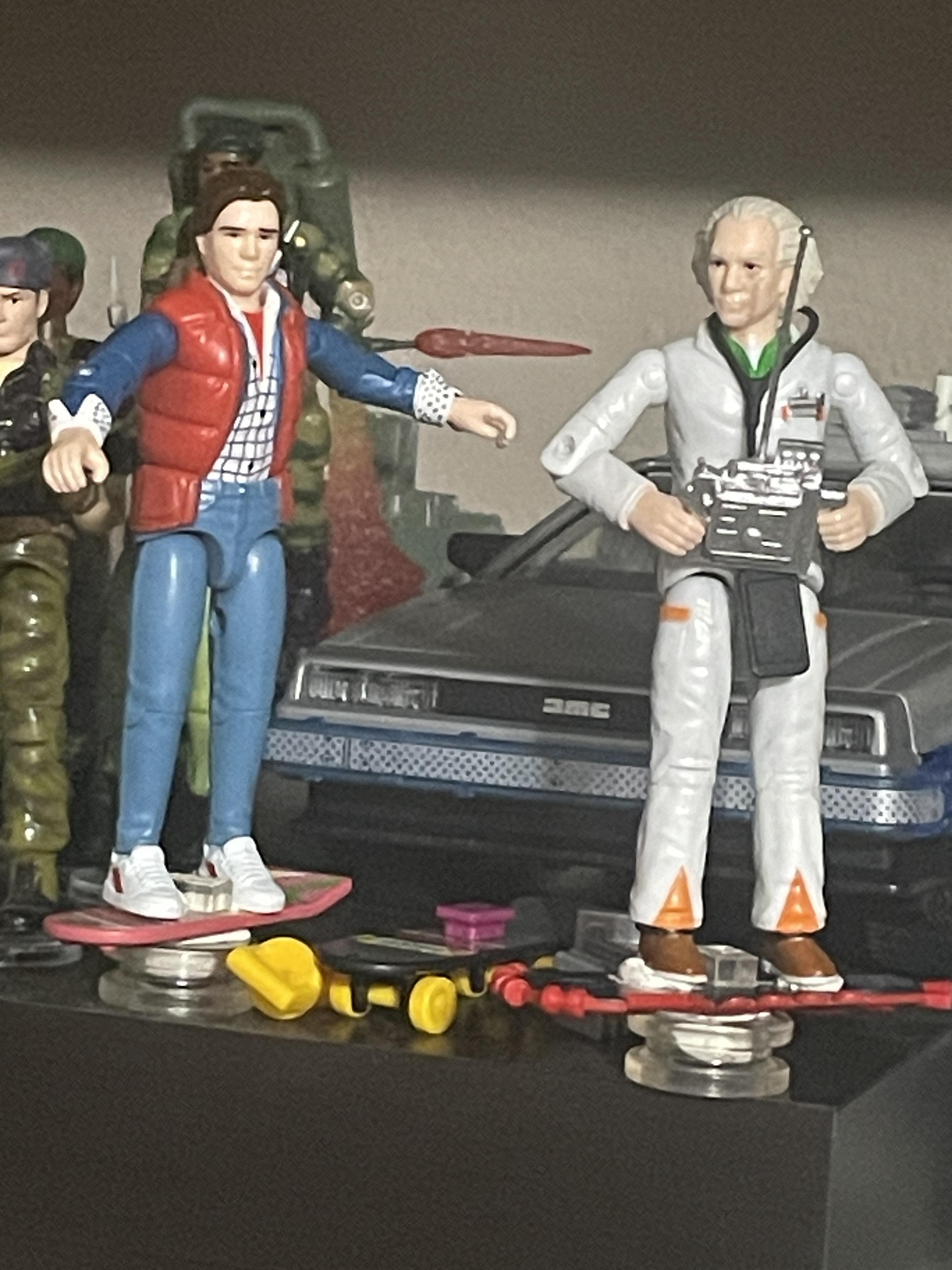 Super7 ReAction+ Doc Brown 85 figurina costum radiatii