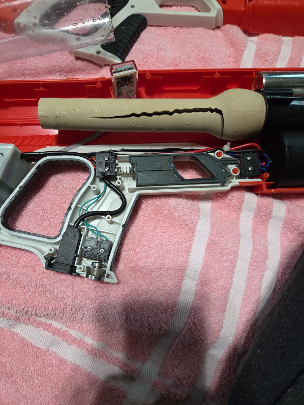 SpyraFour pistol apa electric albastru reincarcare rapida