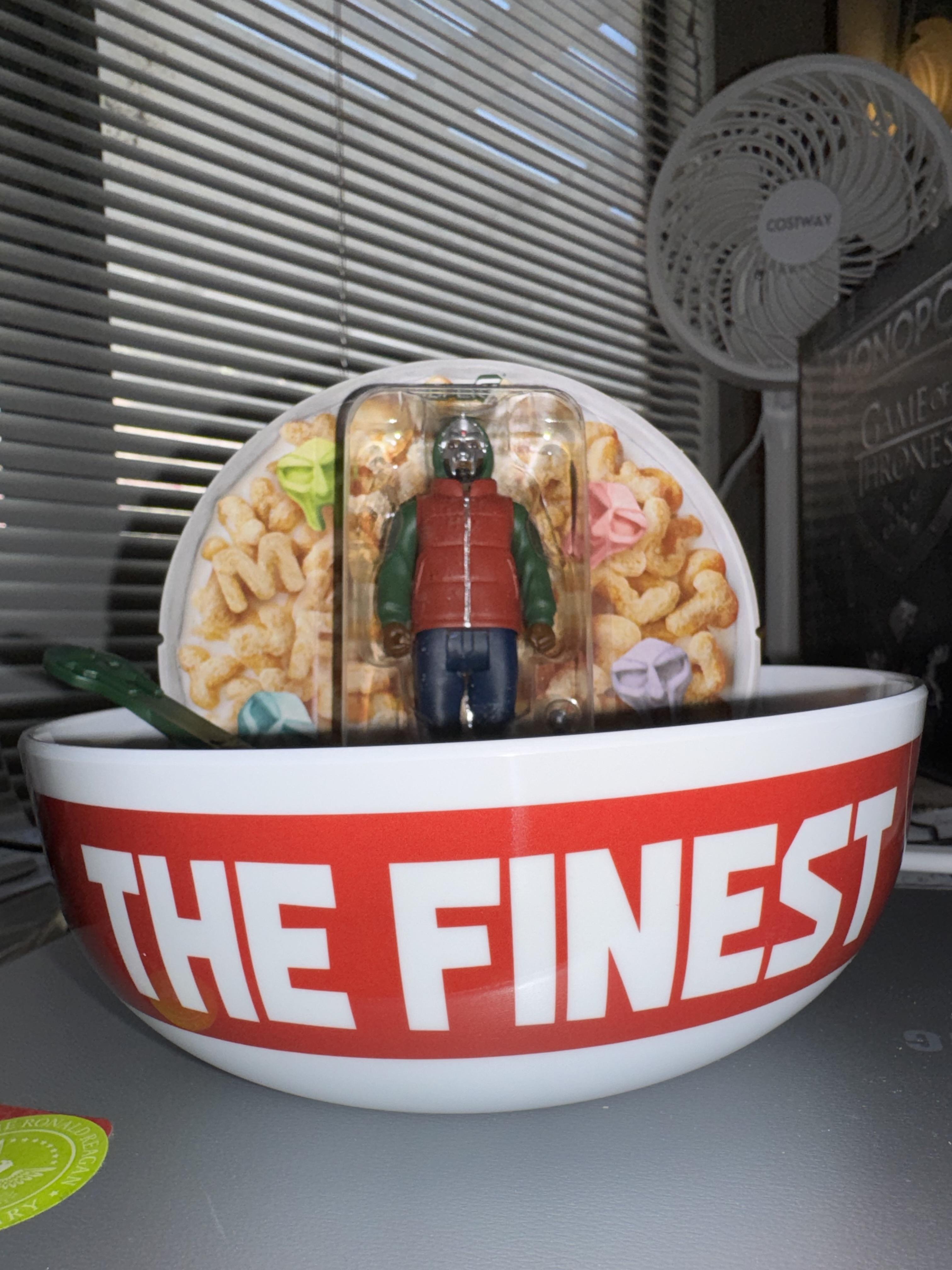 Super7 ReAction MF DOOM Mm Food figurina bol cereale
