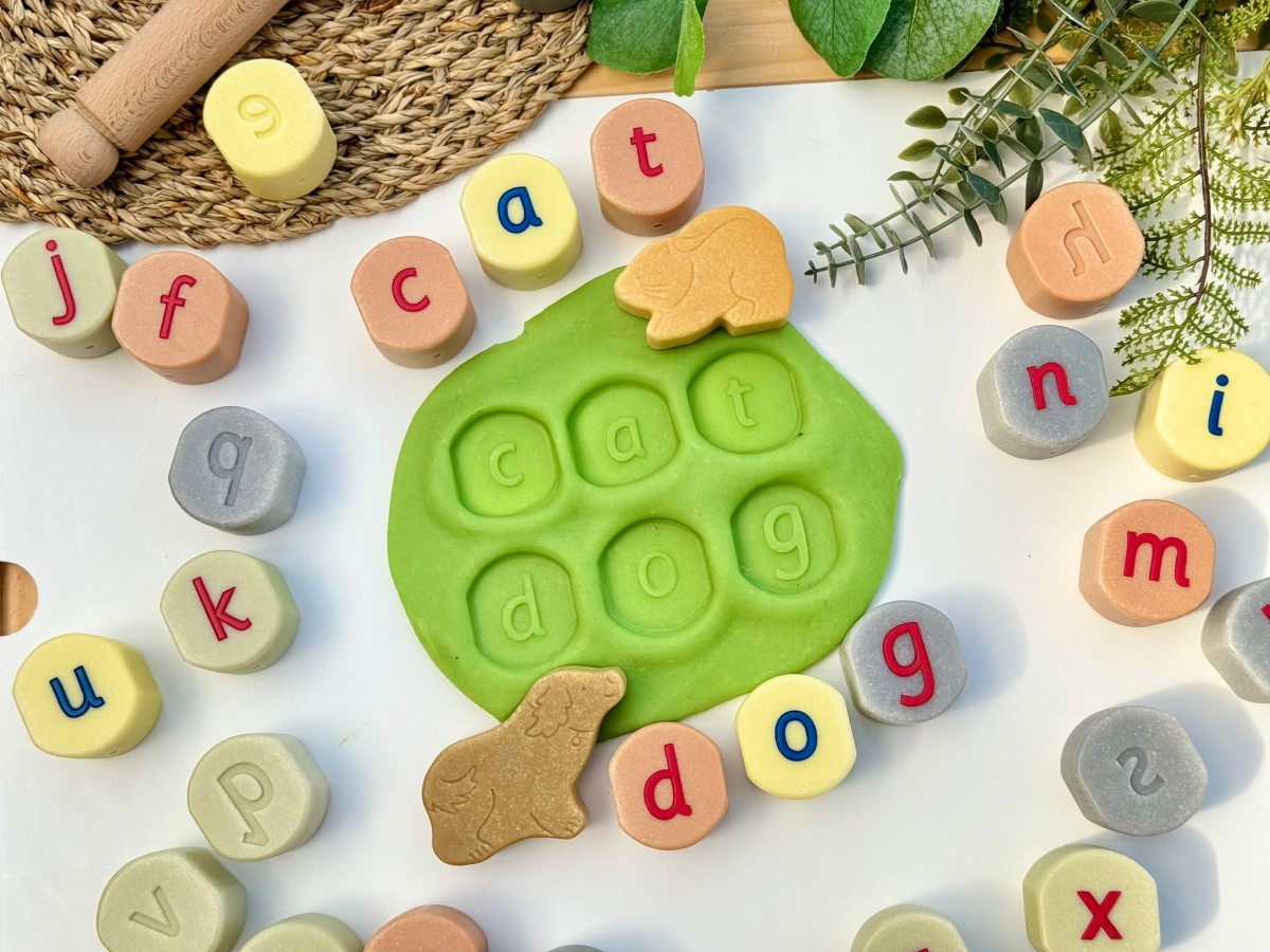 Yellow Door Alphabet Stamping Stones stampile litere mici