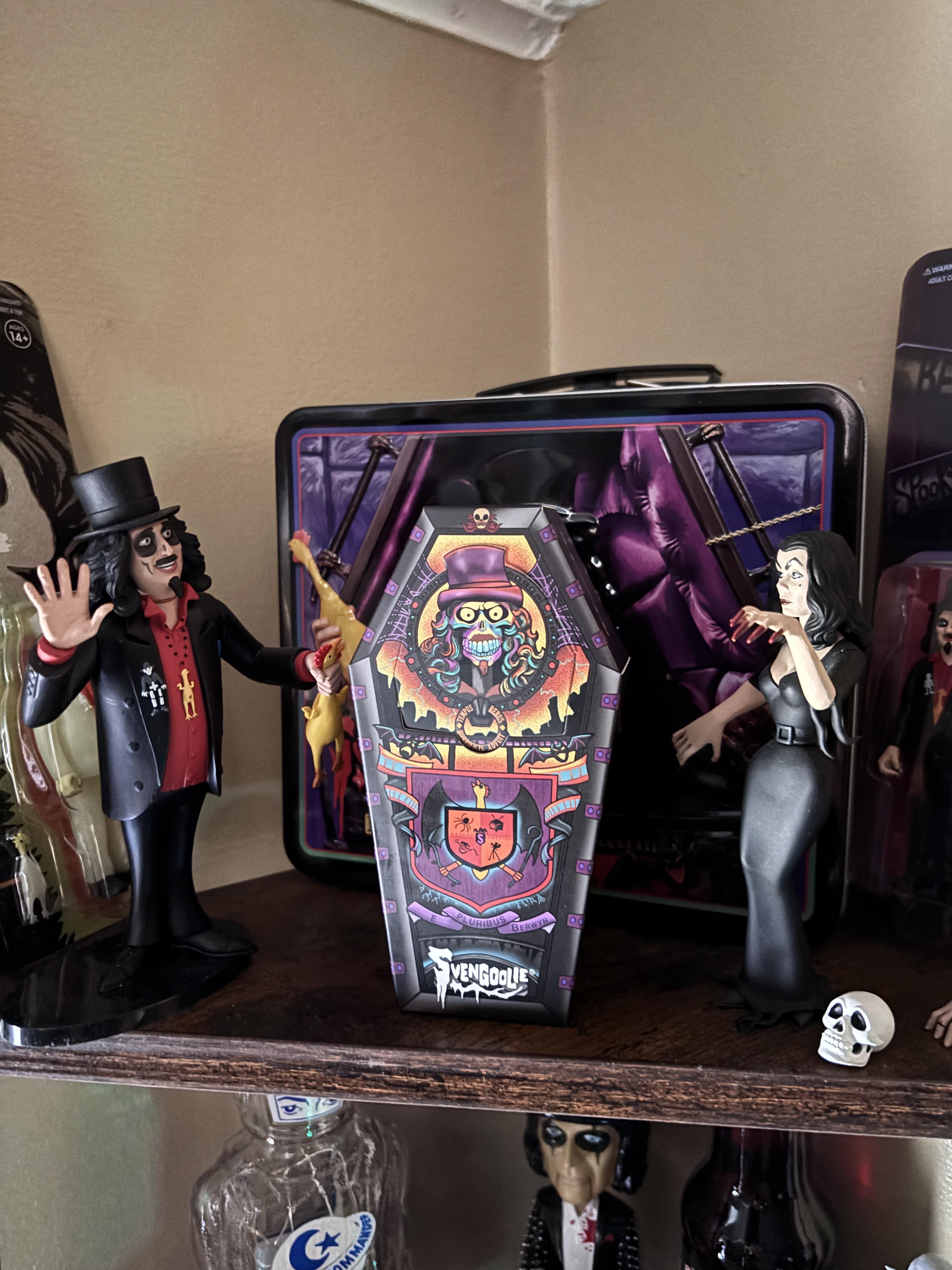 Super7 Svengoolie ReAction Coffin figurina 9,5 cm