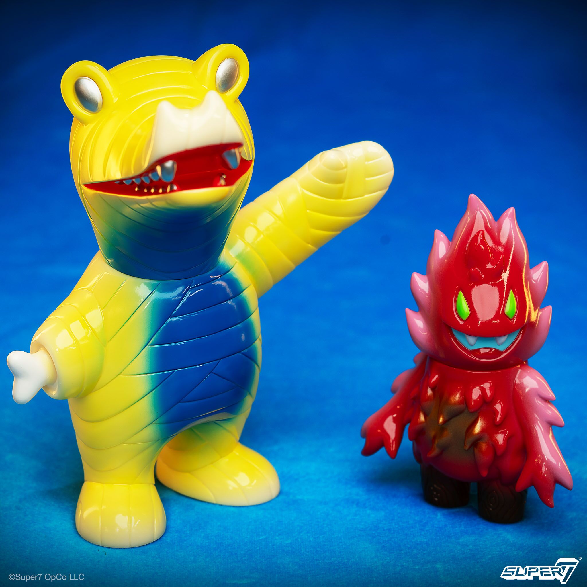 Super7 Japanese Vinyl Honoo Burning Burgundy figura 4 inch