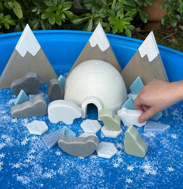 Yellow Door Polar set de joaca Small World Play Kit 2+