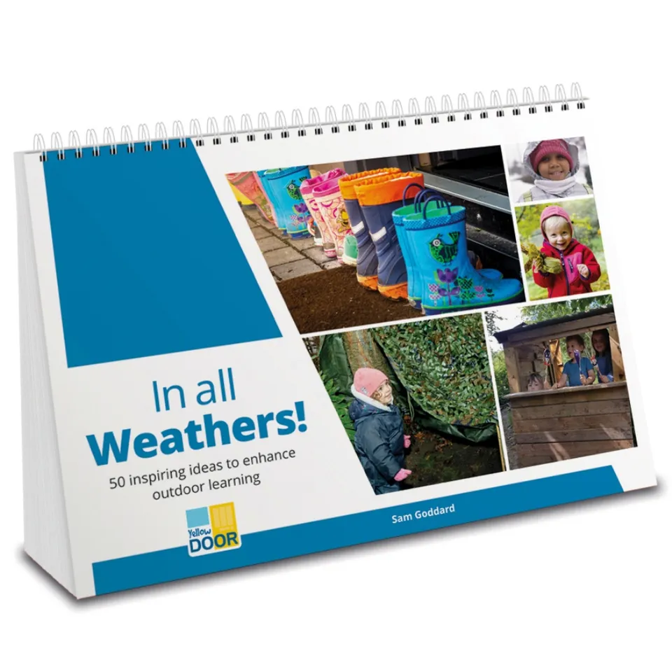 Yellow Door In all Weathers carte activitati exterior