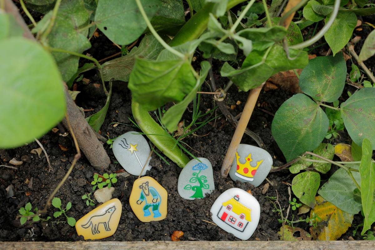 Yellow Door Story Stones Fairy Tales pietre povesti 13 piese