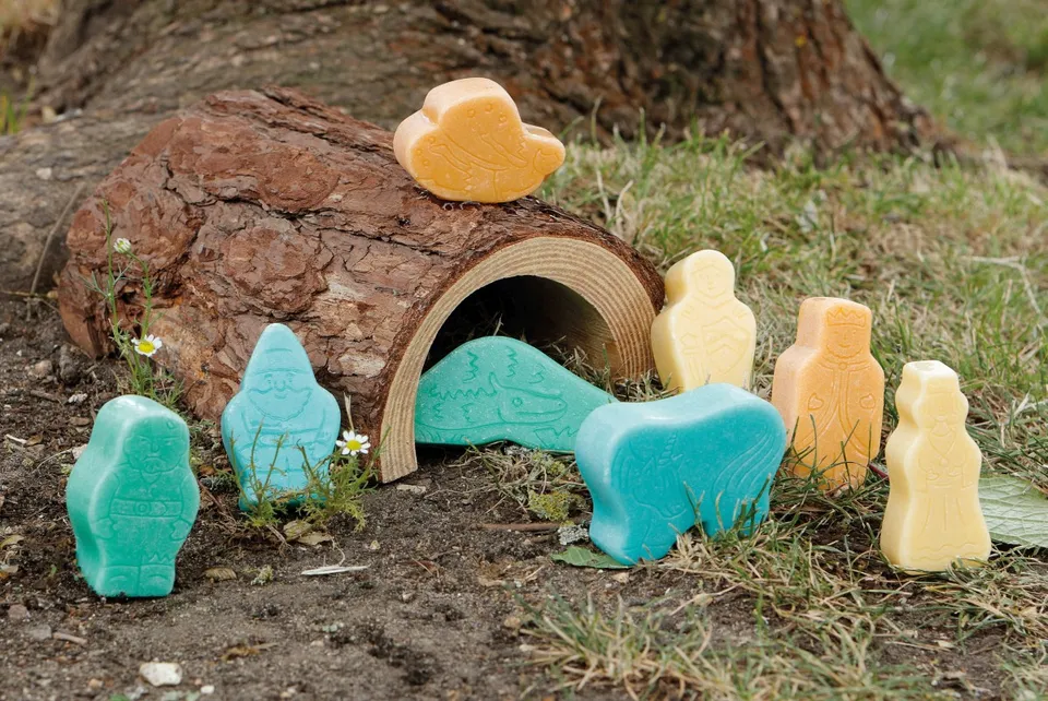 Yellow Door Little Lands Fantasy figurine 8 buc basm