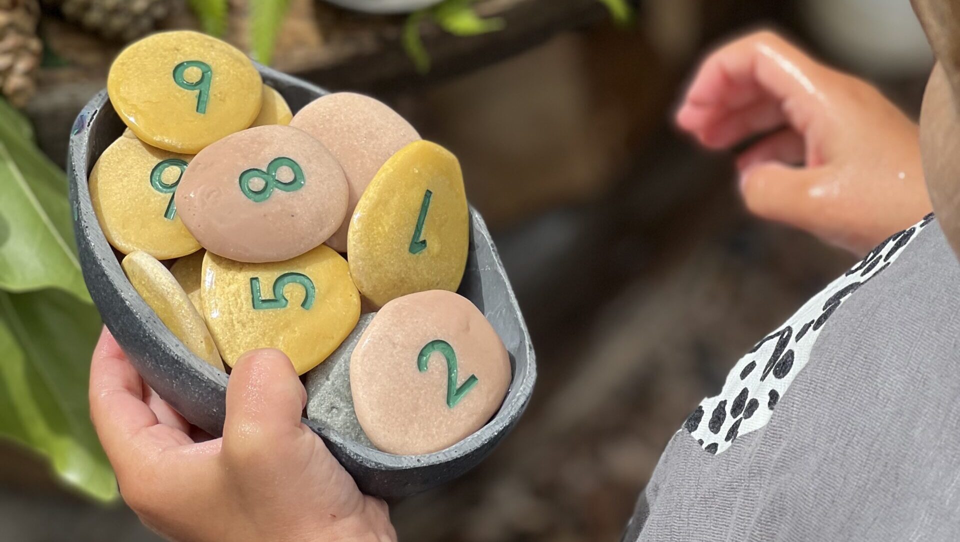 Yellow Door Number Pebbles pietricele numere 0-10 22 buc