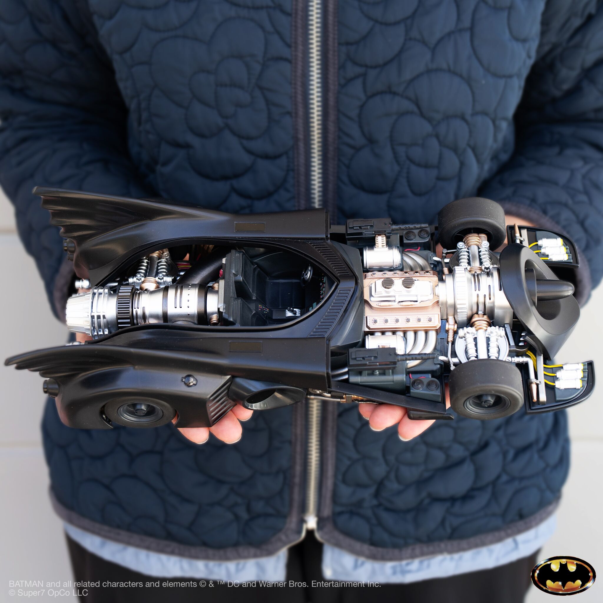 Super7 Super Cyborg Batmobile 1989 macheta full color