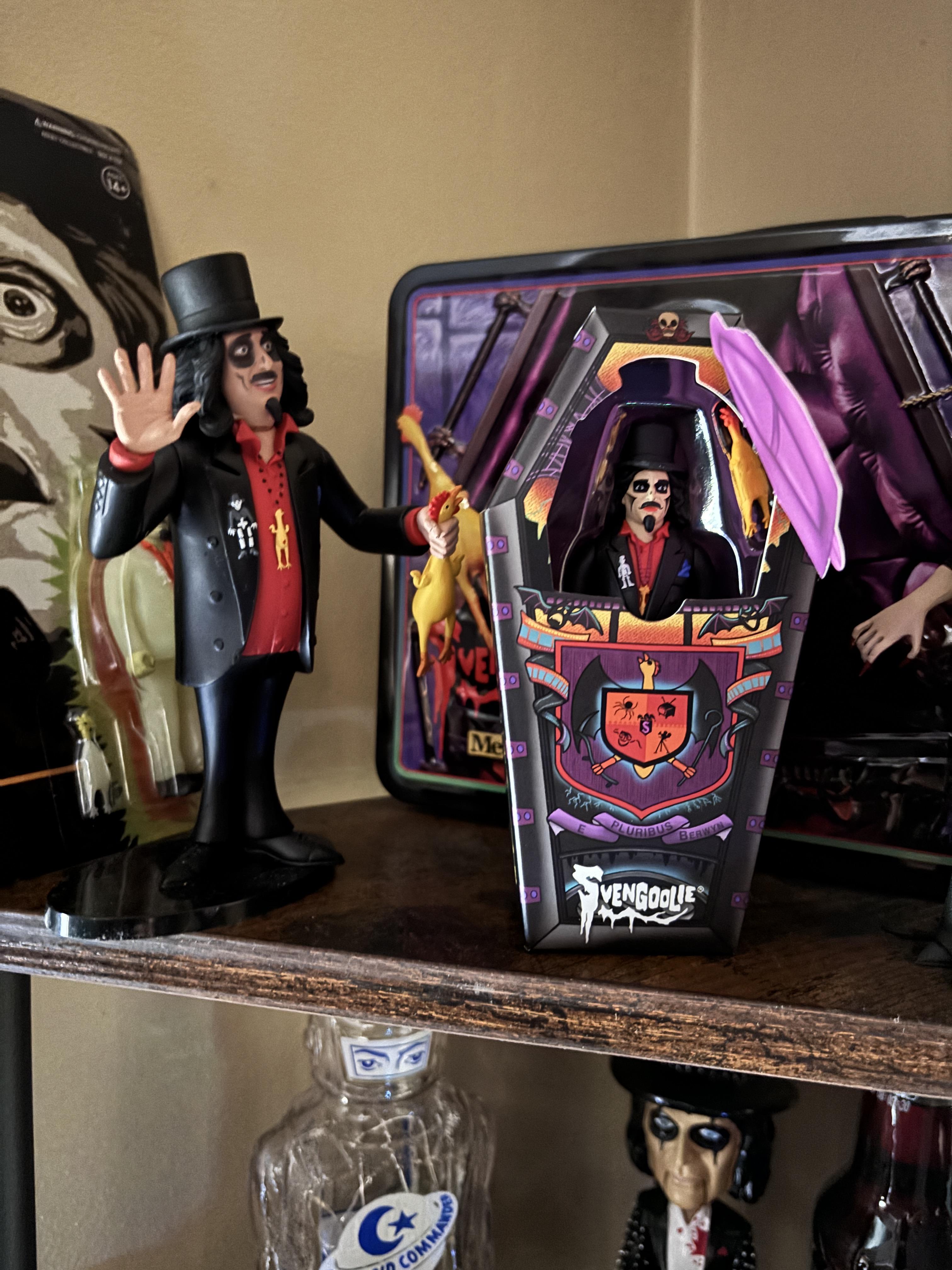 Super7 Svengoolie ReAction Coffin figurina 9,5 cm