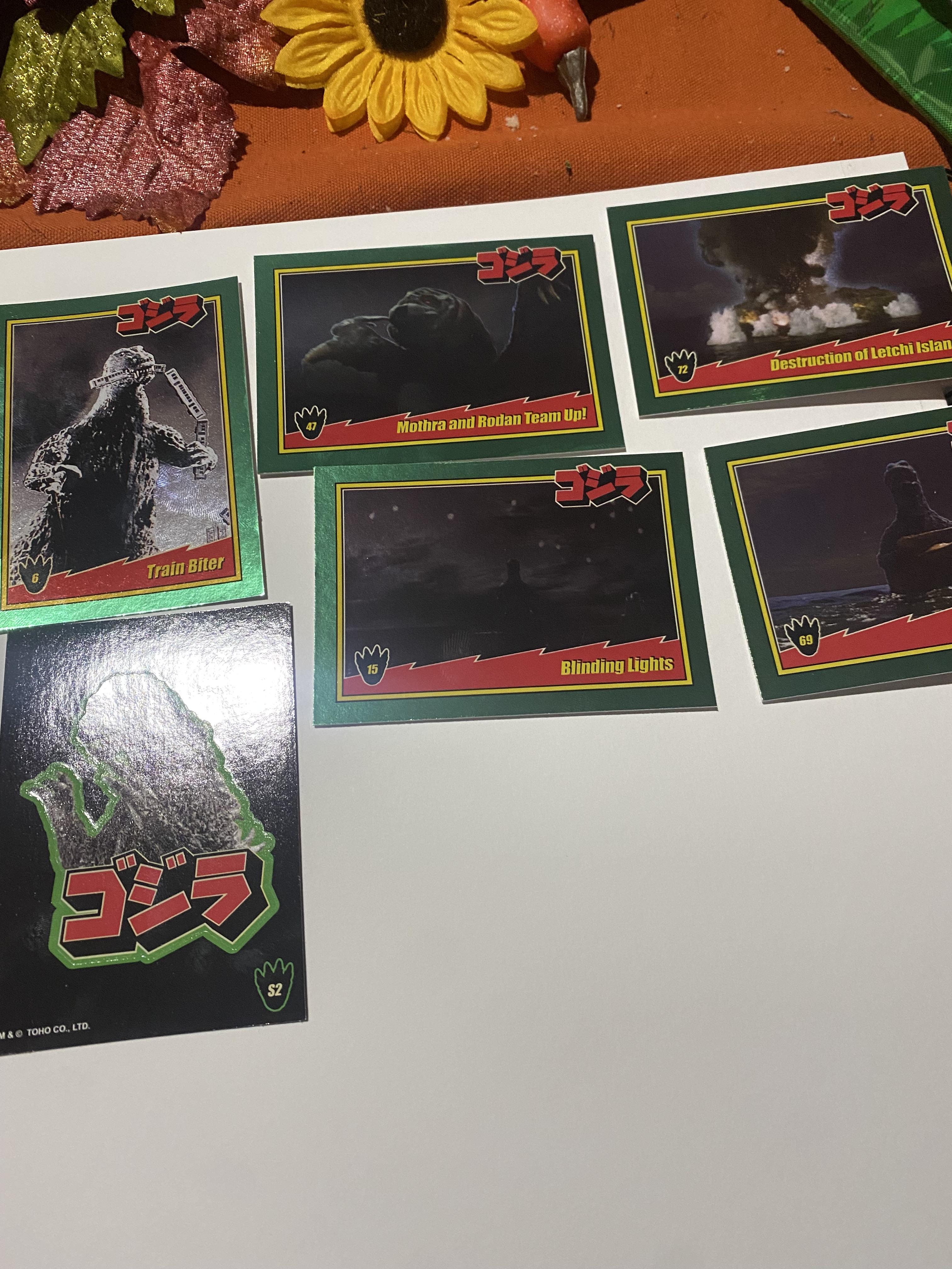 Super7 Toho Showa Series 1 pachet carduri foil 5+1