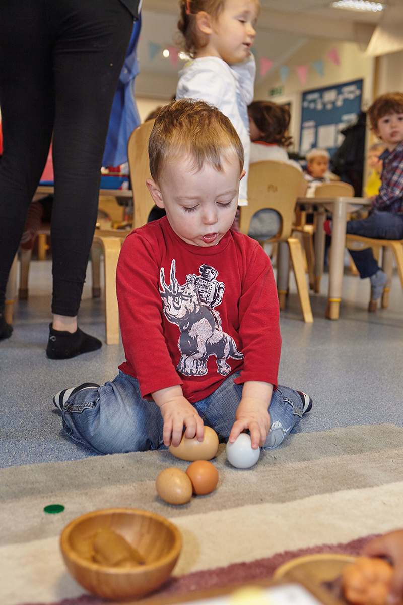 Yellow Door Size-Sorting Eggs oua senzoriale 8 buc tactil