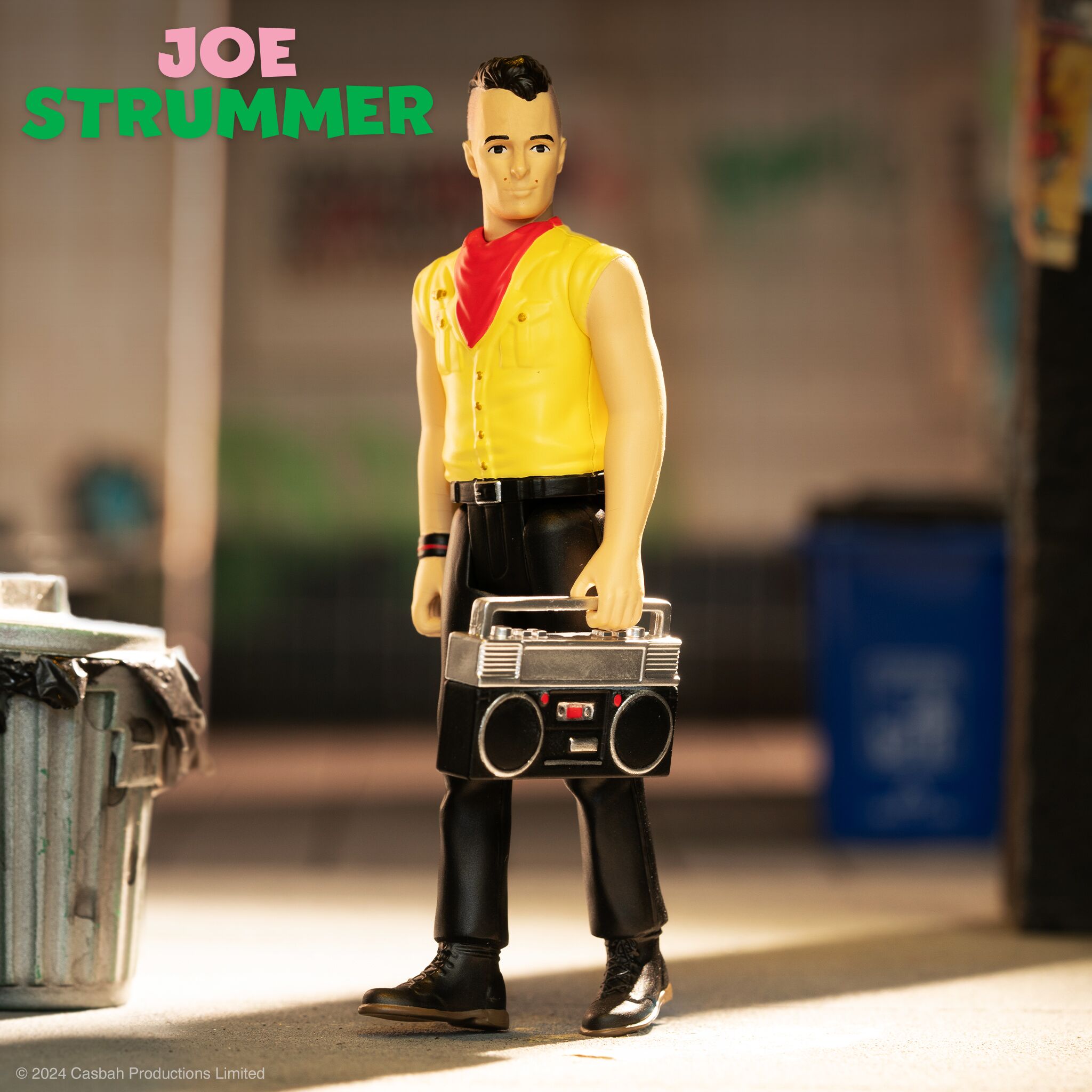 Super7 Joe Strummer ReAction figurina 9,5 cm cu boombox