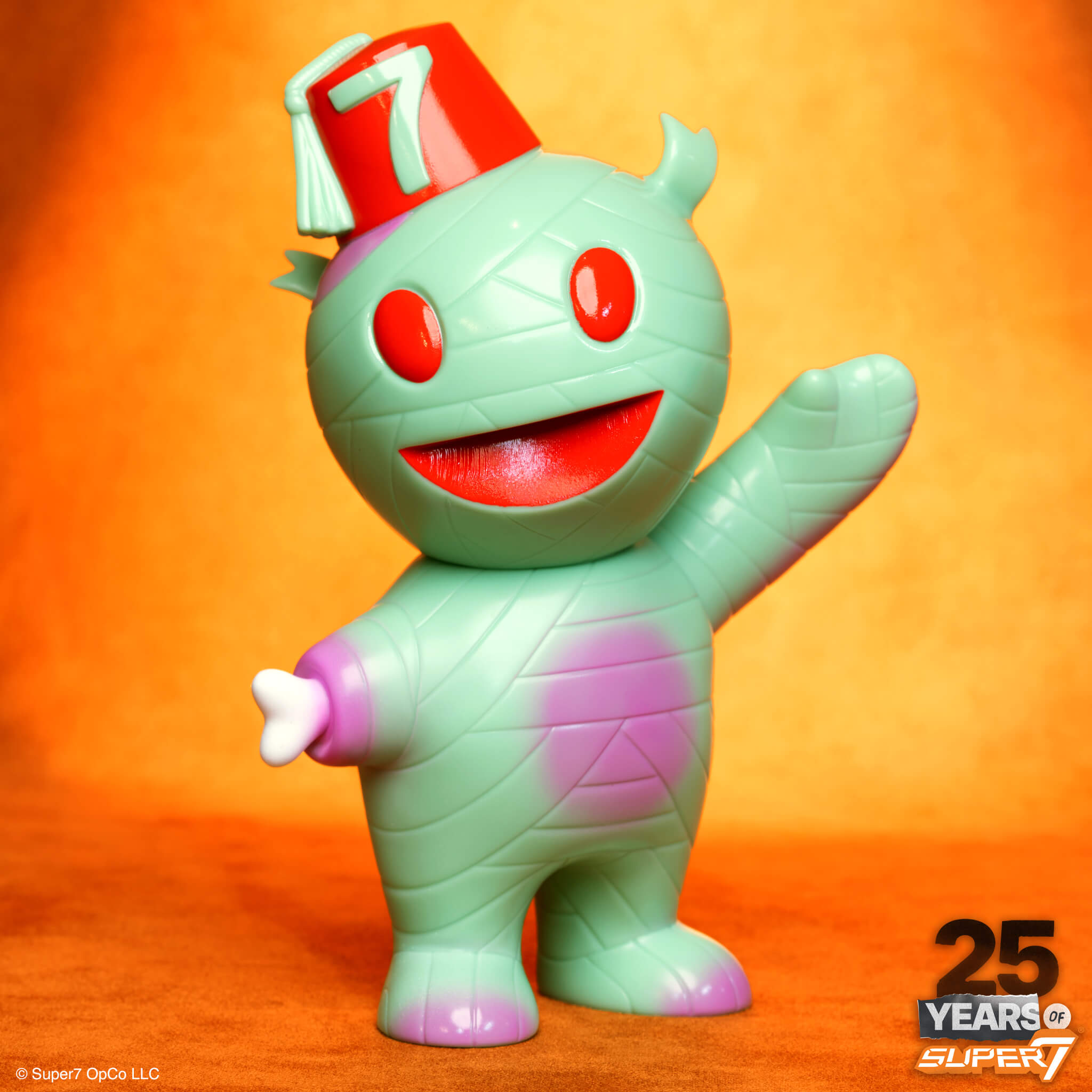 Super7 25th Anniversary Bundle set tricouri aniversar