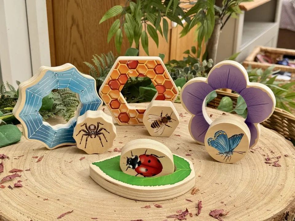 Who's Hiding Garden Bugs puzzle lemn insecte 4 buc