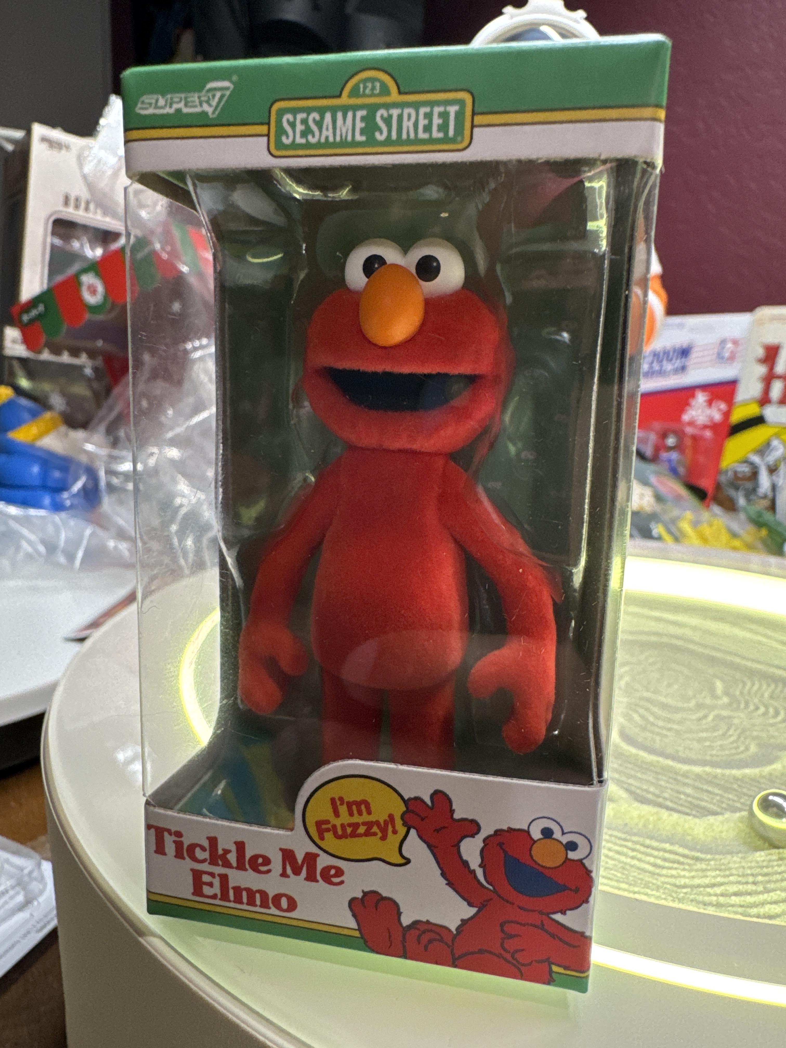 Super7 Sesame Street Elmo figurina Tickle Me 10 cm