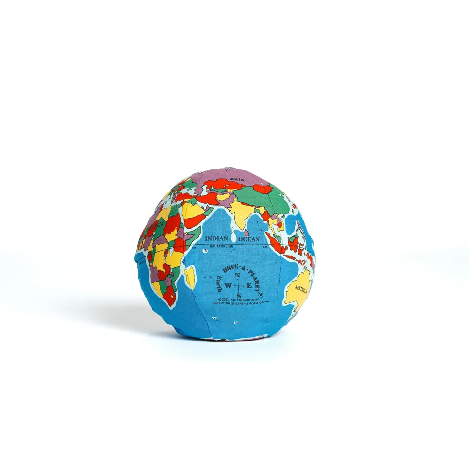 Hugg a Planet Baby Earth glob plusat 15 cm bumbac lavabil