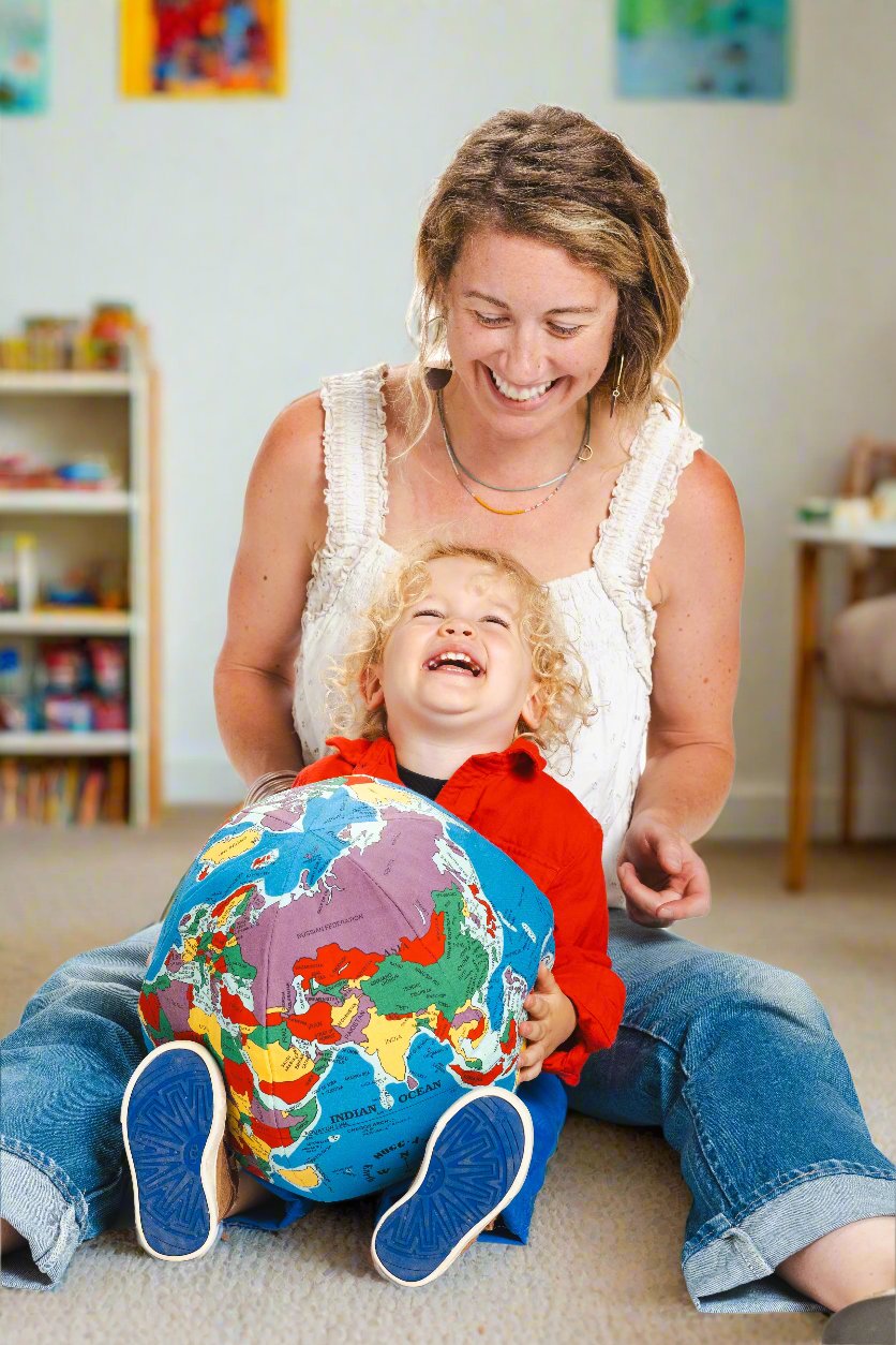 Hugg a Planet Classic Earth glob moale educational 12 inch