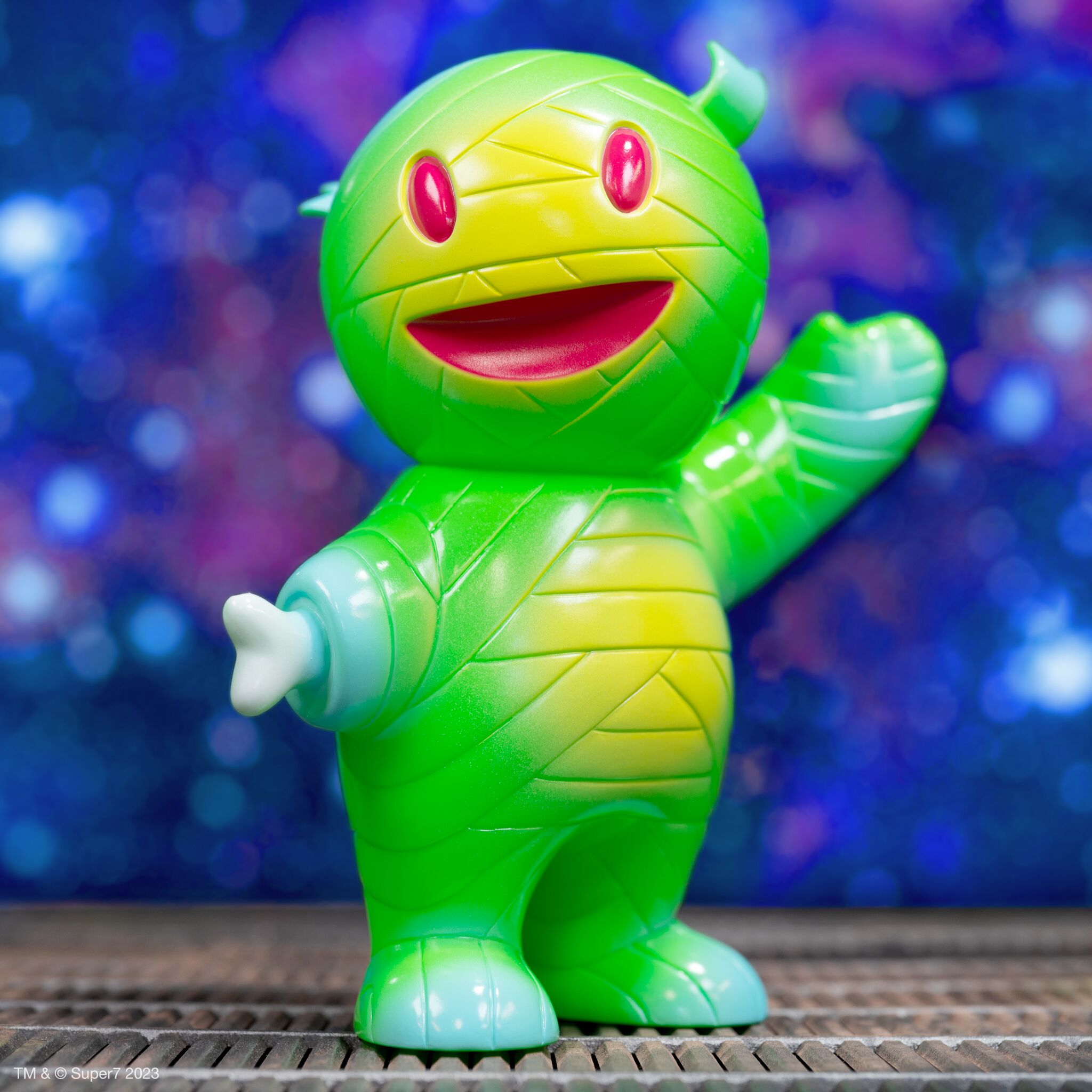 Super7 Mascots Mummy Boy figurina vinil verde neon 15 cm