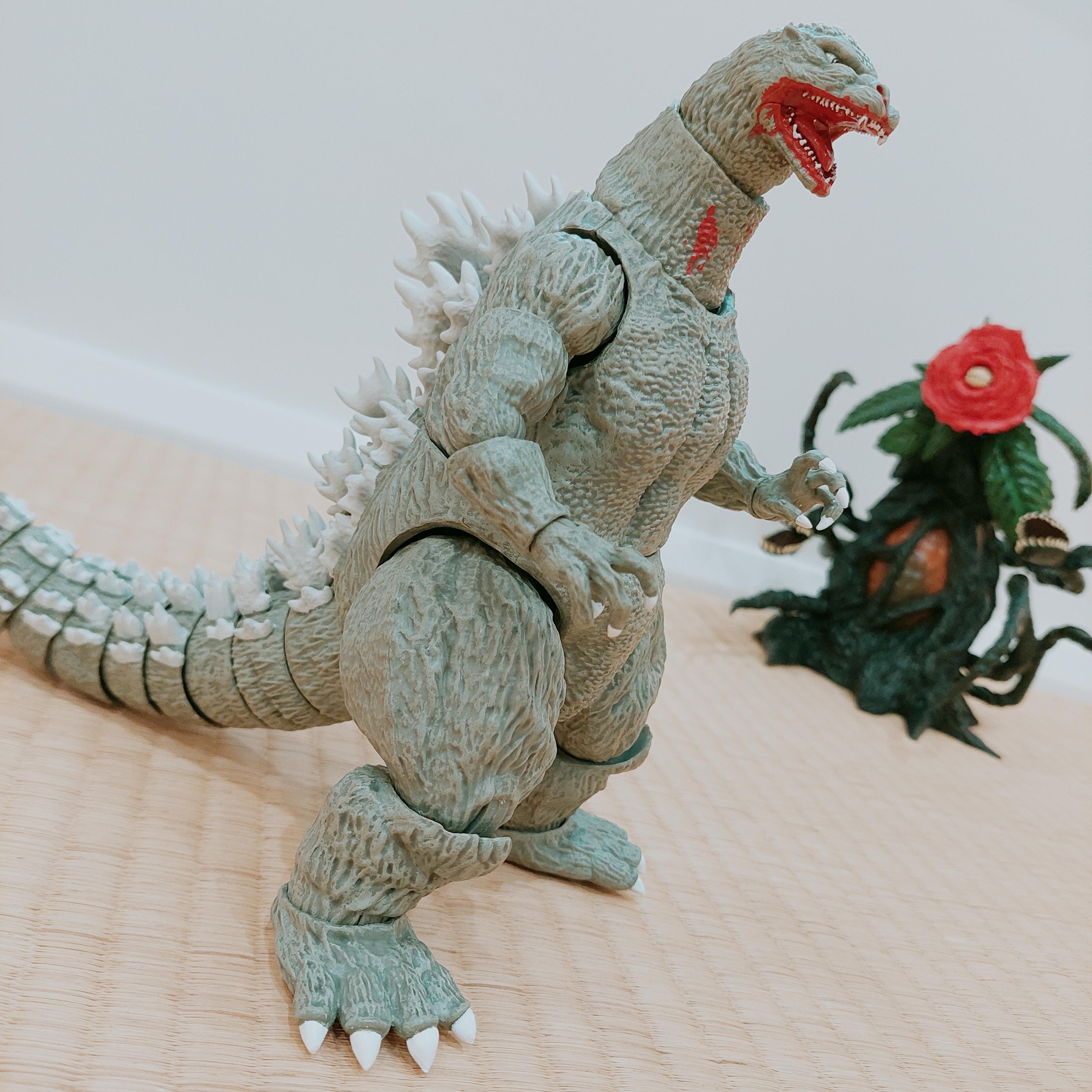 Super7 ULTIMATES Godzilla 1989 figurina gri 18 cm Thirsty