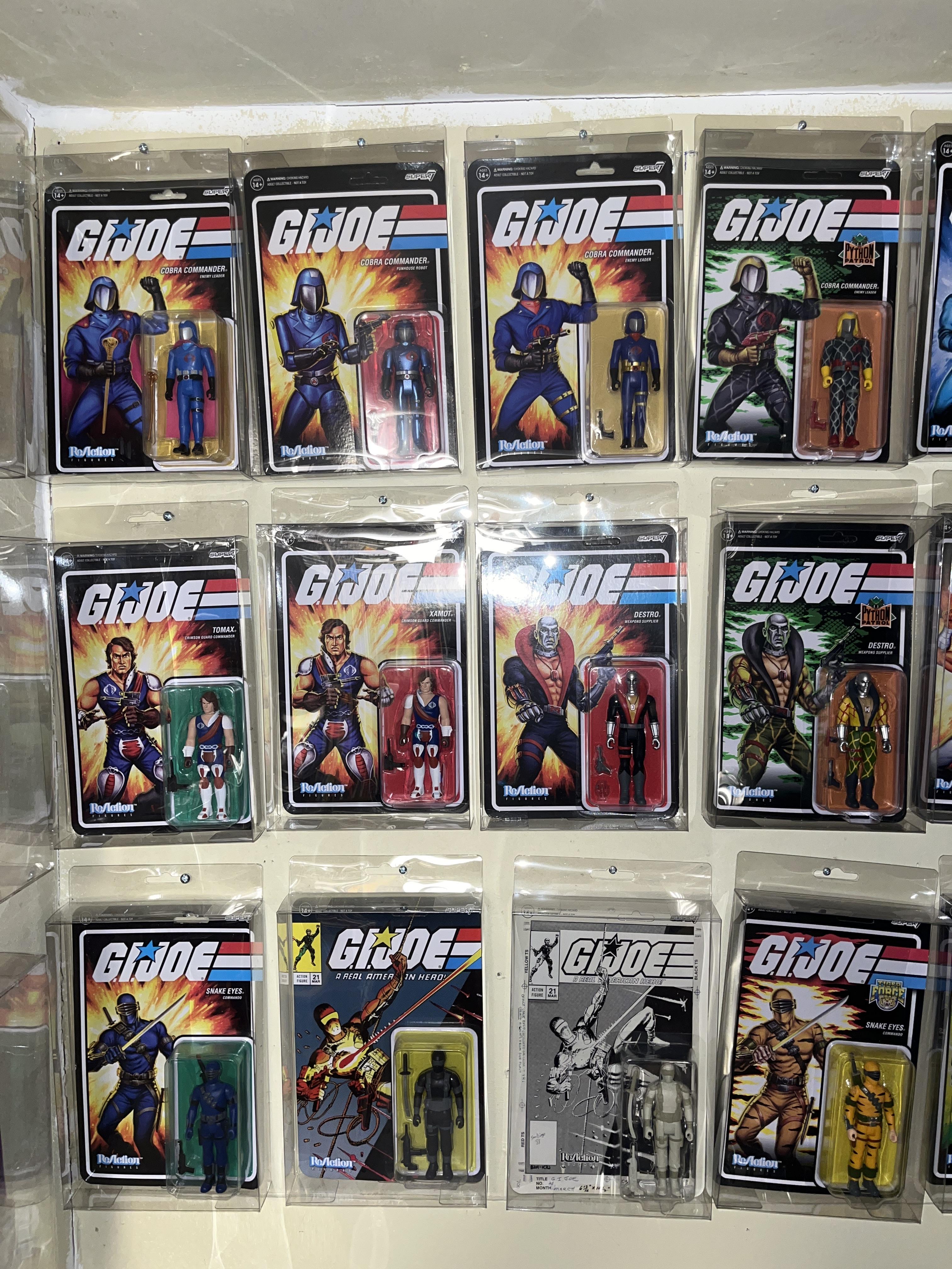 Super7 G.I. Joe ReAction Sabre Tooth figurina cu blaster