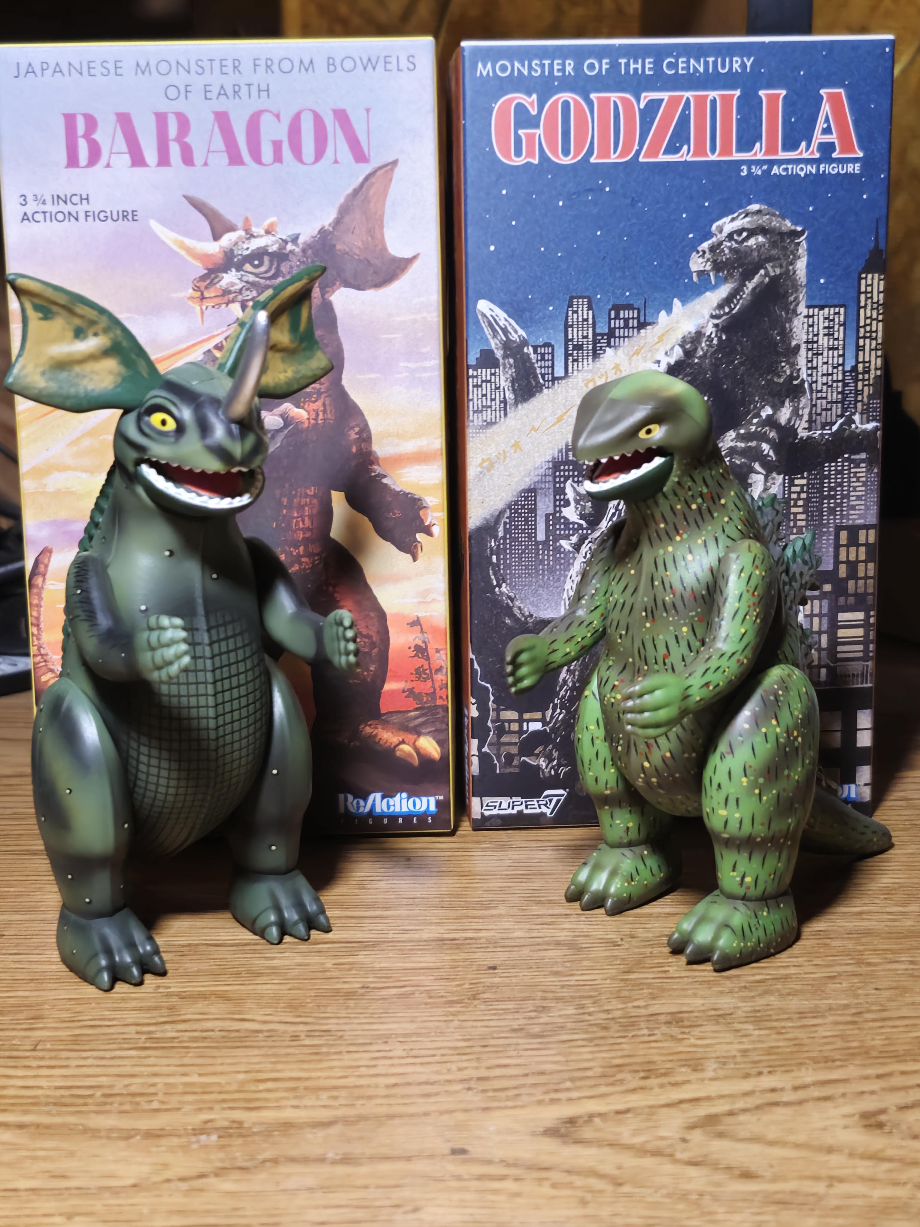 Super7 Toho ReAction Godzilla Baragon figurine Retro Tin