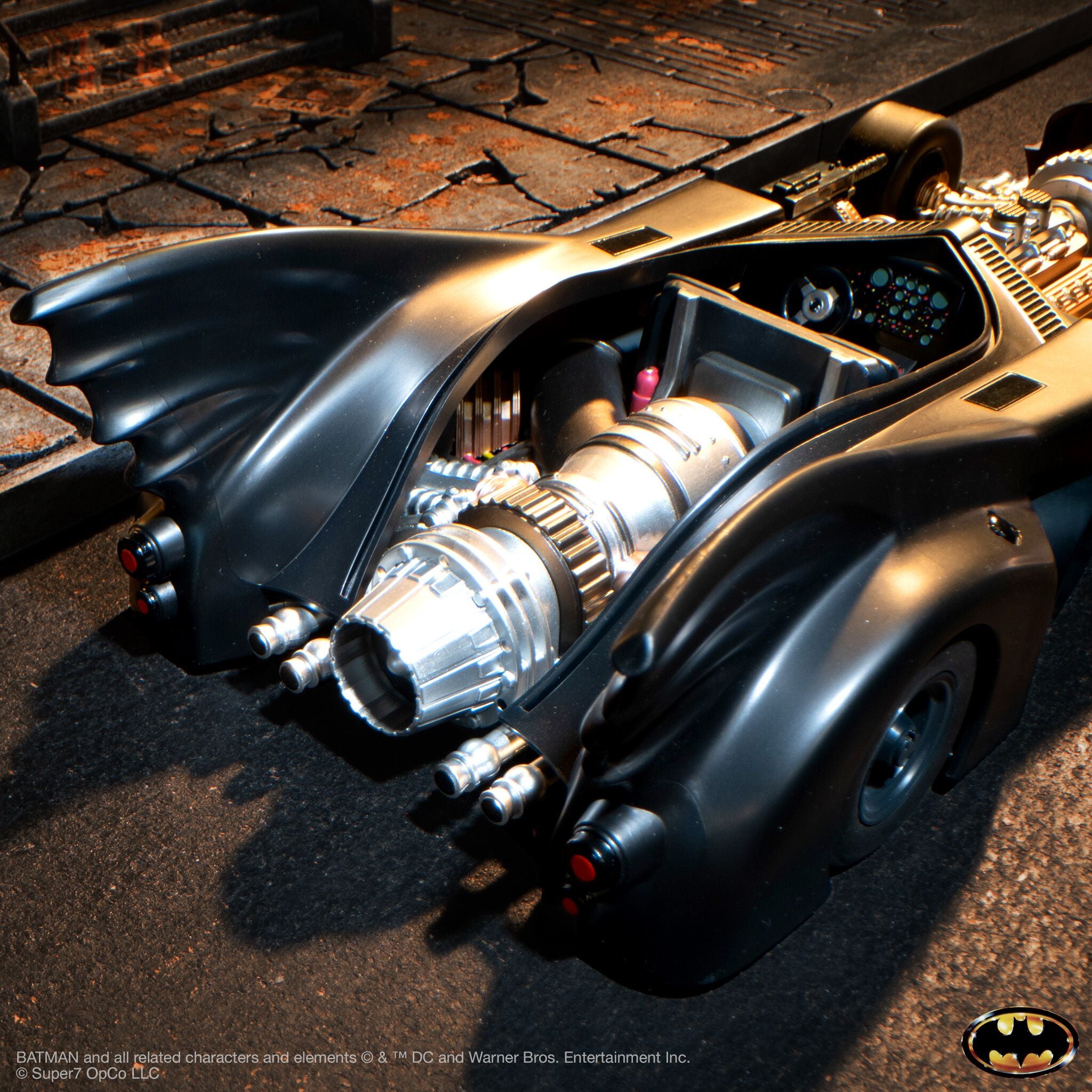 Super7 Super Cyborg Batmobile 1989 macheta full color