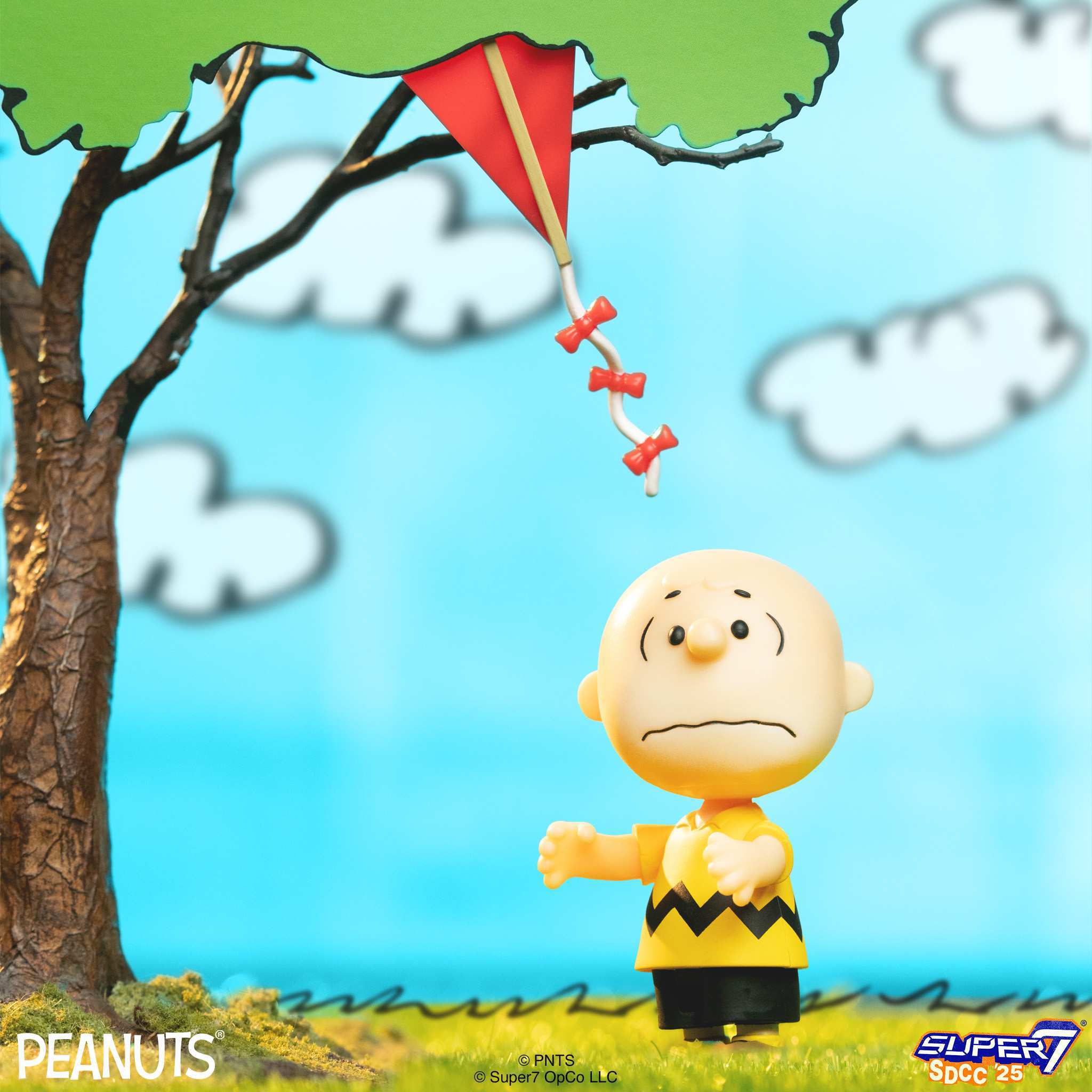 Super7 Peanuts ReAction Charlie Brown set diorama Kite-Eating Tree