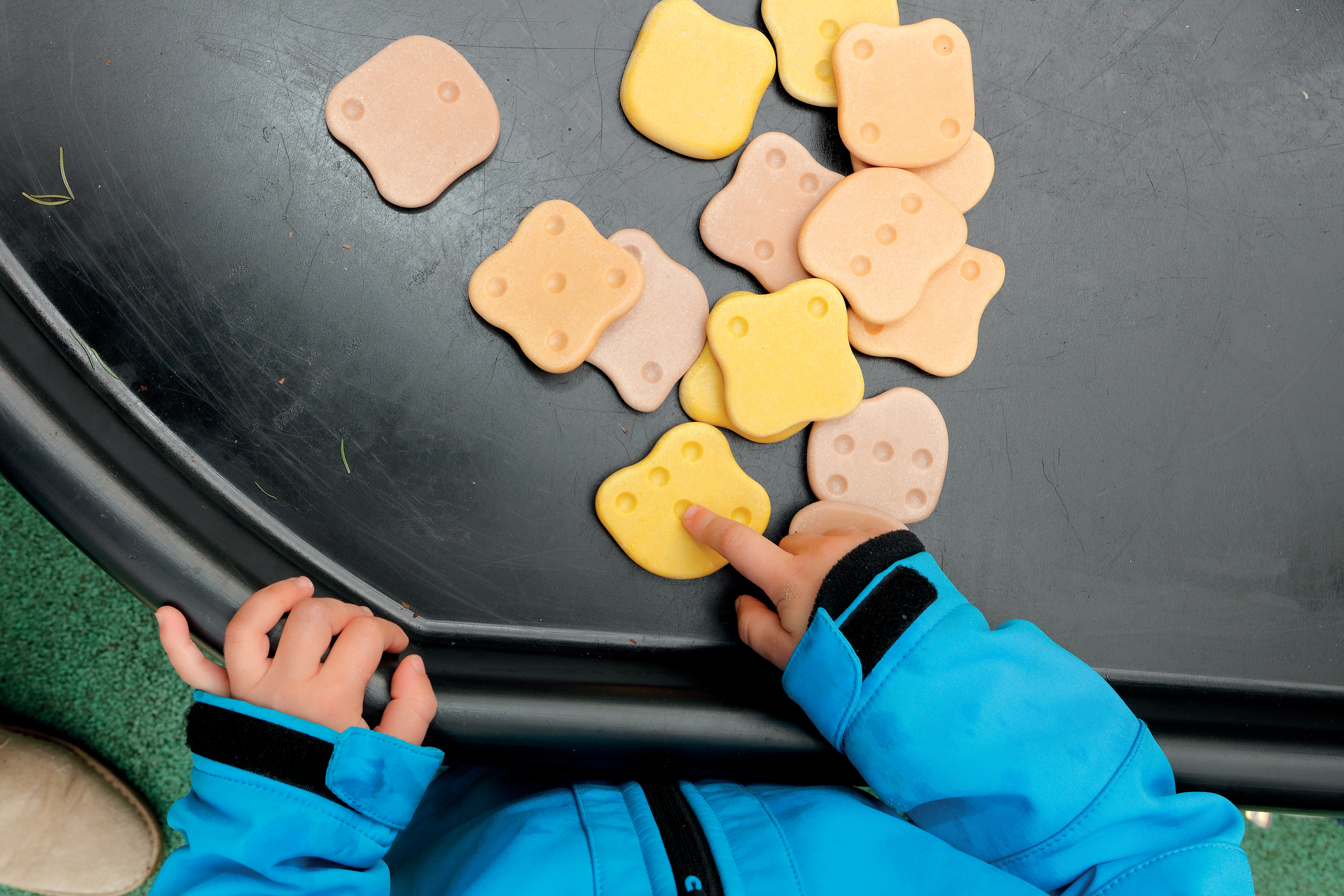 Yellow Door Tactile Array Stones pietre numărat 15 buc