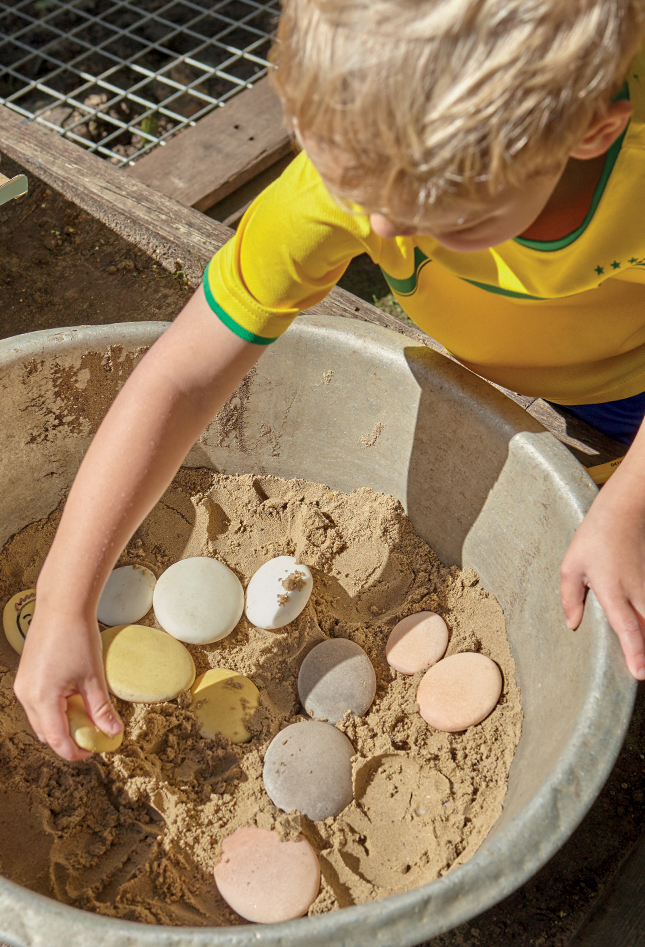 Yellow Door Natural Sorting Stones pietre sortare 12 buc