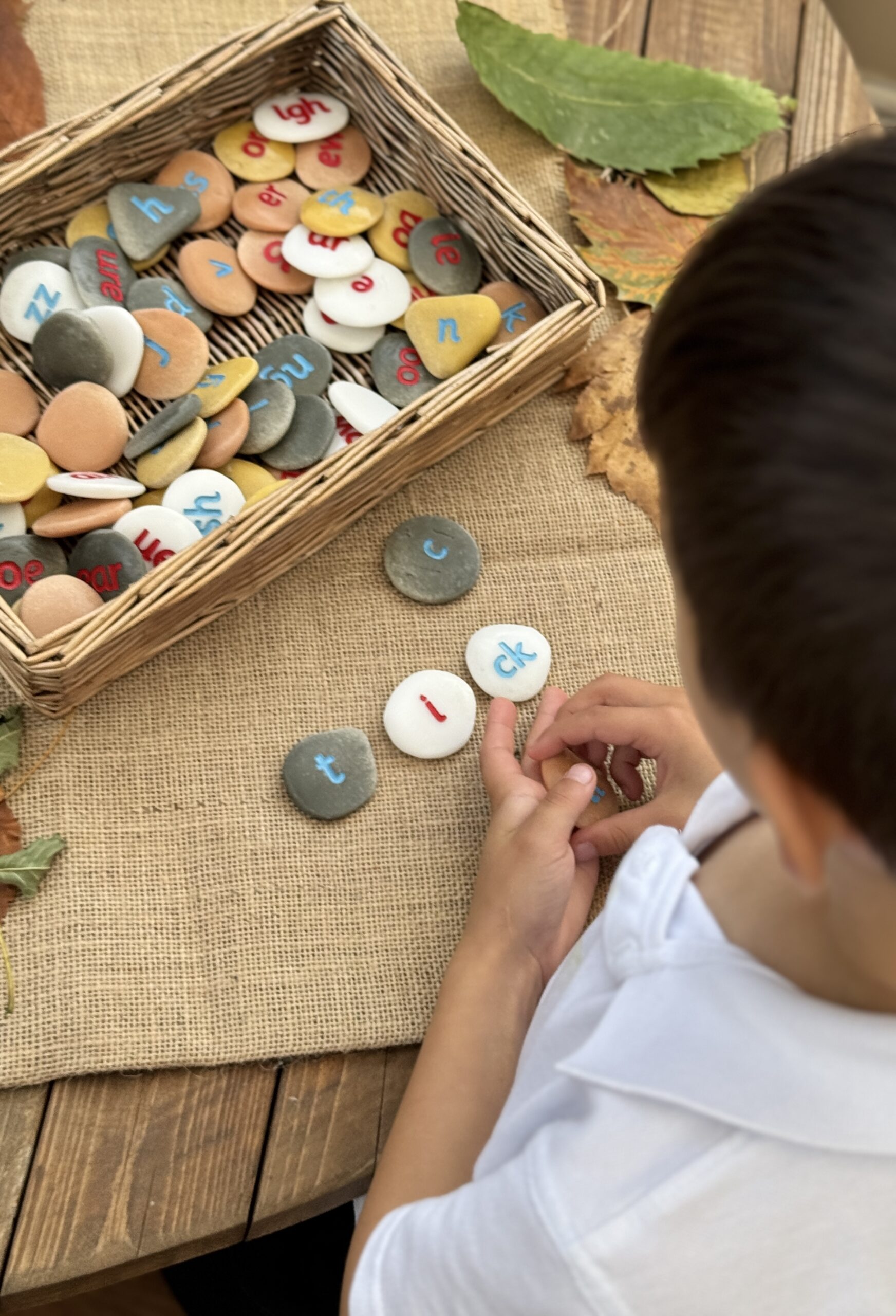Yellow Door Phonics Pebbles pietre fonetică set 64 exterior