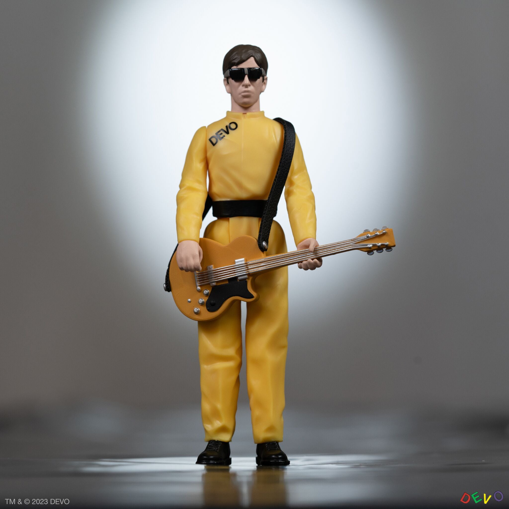 Super7 Devo Satisfaction Bob Casale figurina 3.75 inch chitară