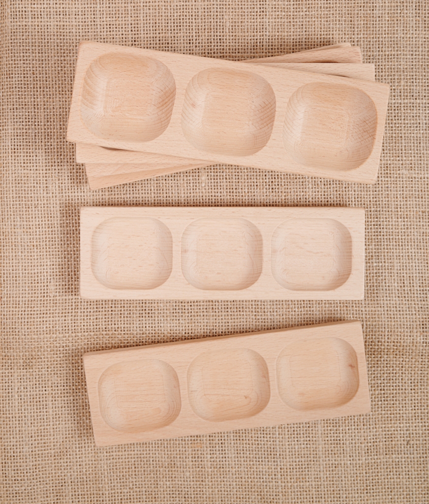 Yellow Door 3-Pebble Tray tavite lemn 6 buc CVC