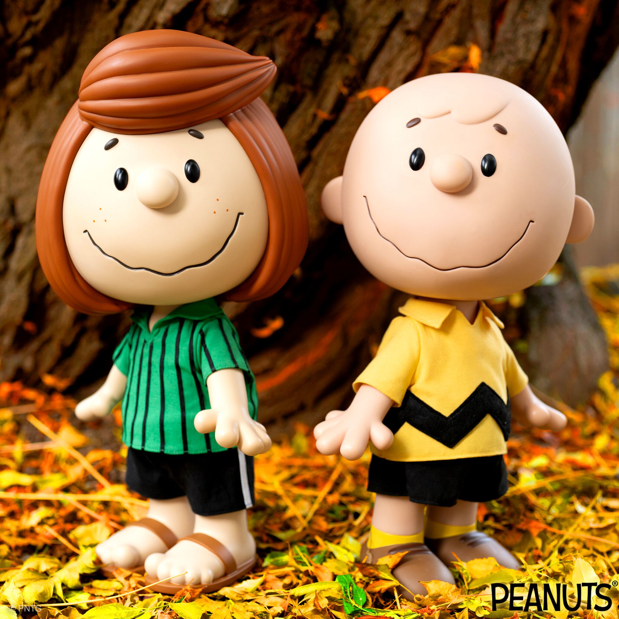 Super7 Peanuts SuperSize Peppermint Patty figurina vinil 43cm