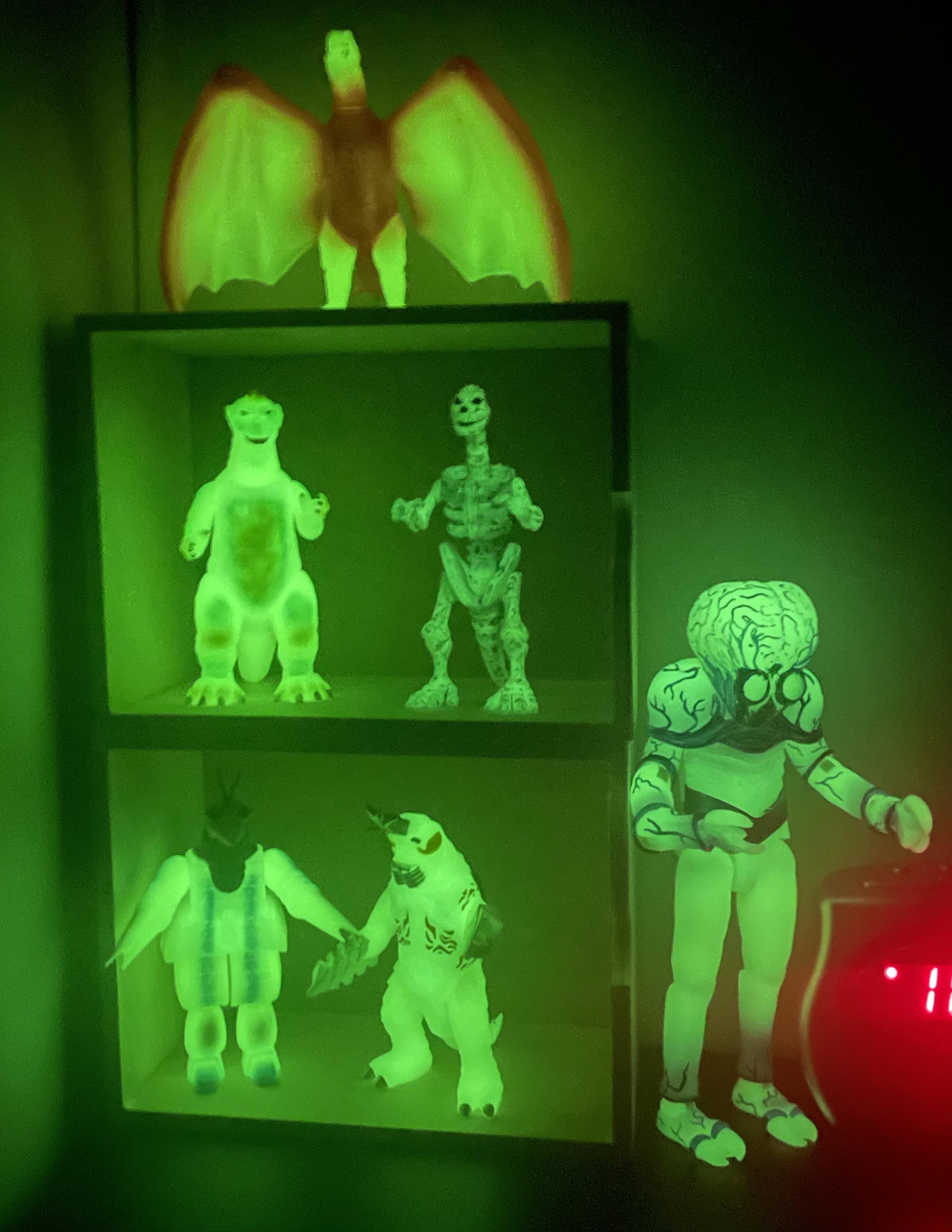 Super7 Toho ReAction Megalon Glow figurină 9,5 cm fosforescentă