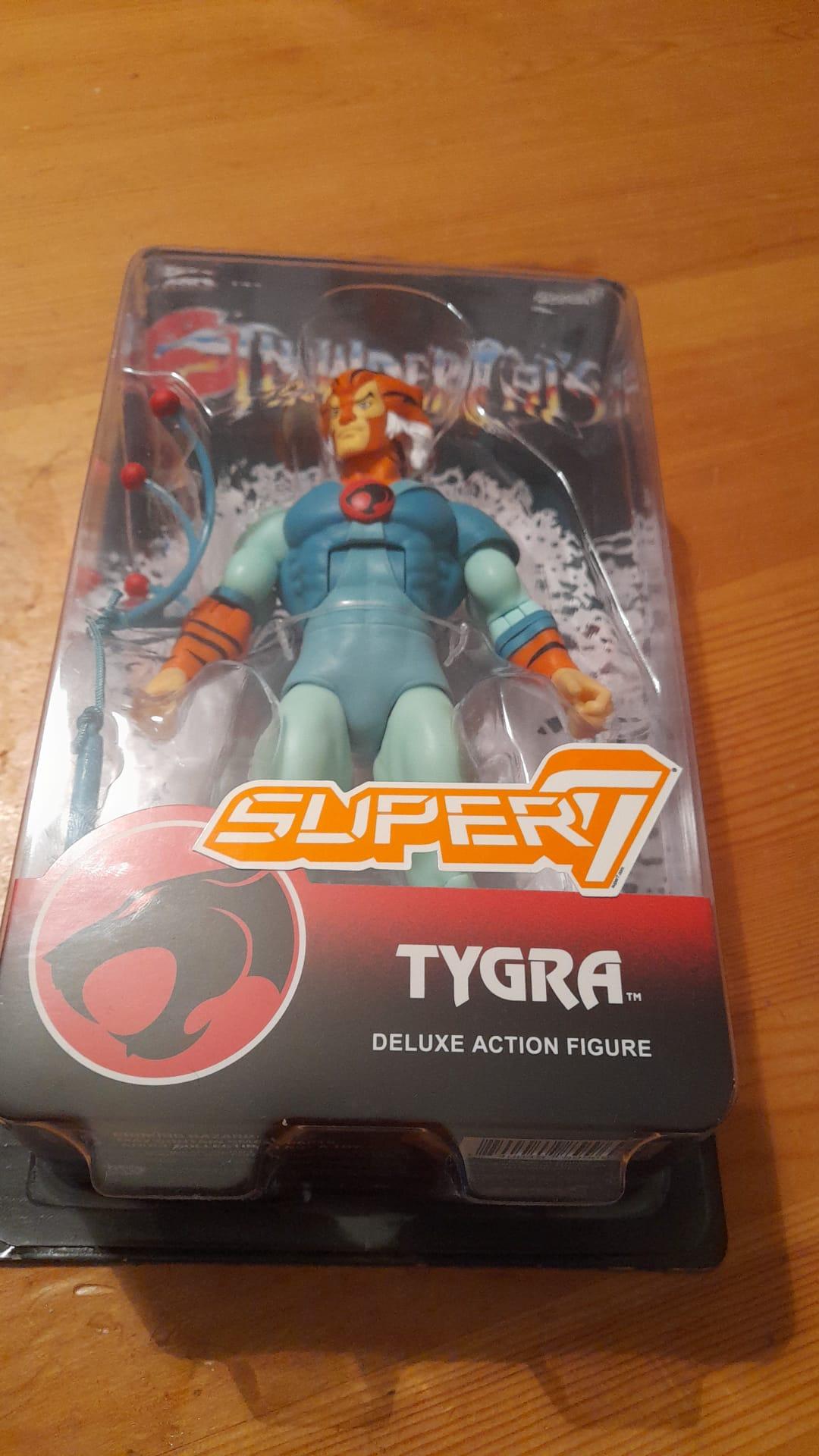 Super7 ThunderCats Deluxe Tygra figurina 18 cm cu bici