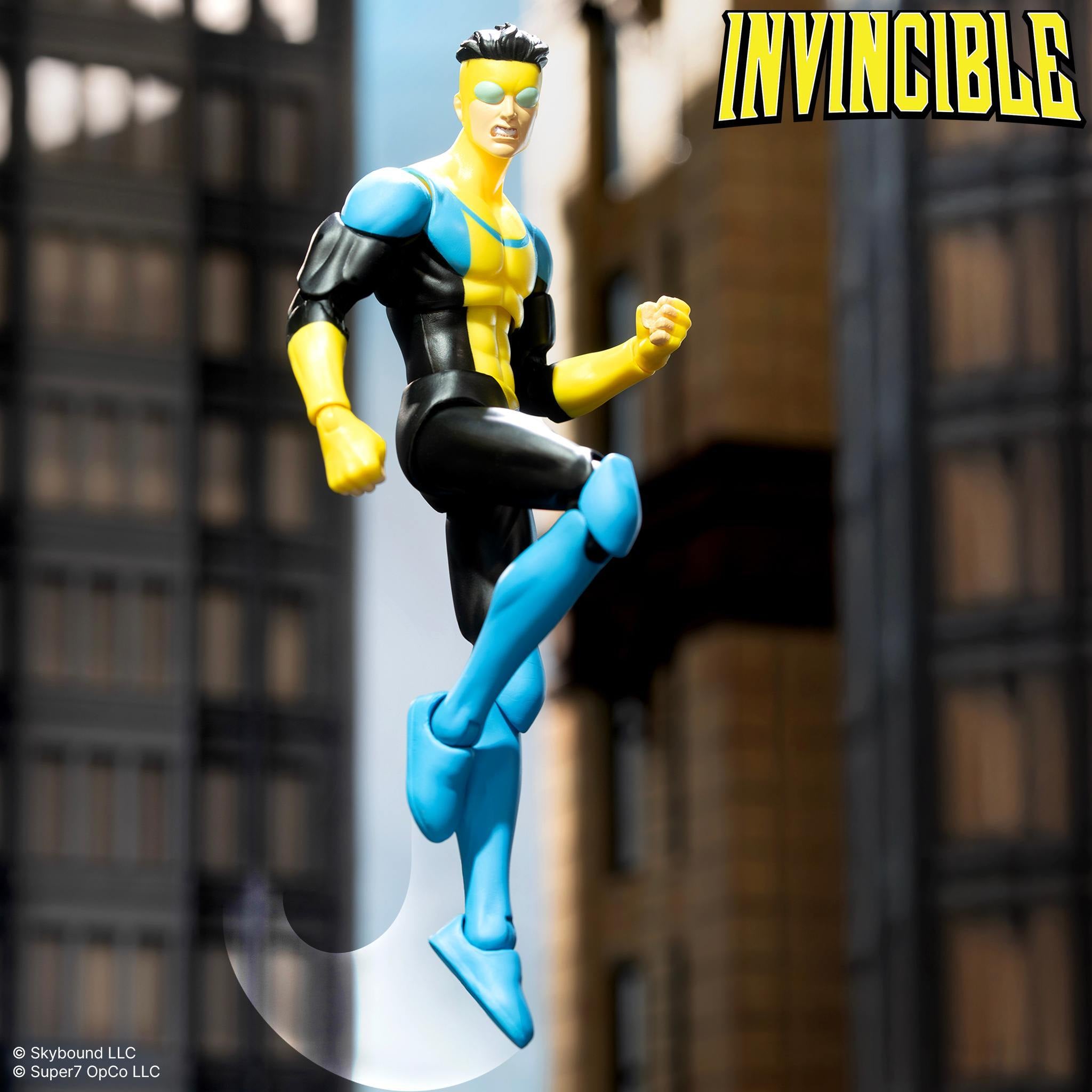Super7 Invincible DELUXE Wave 01 Invincible figurina