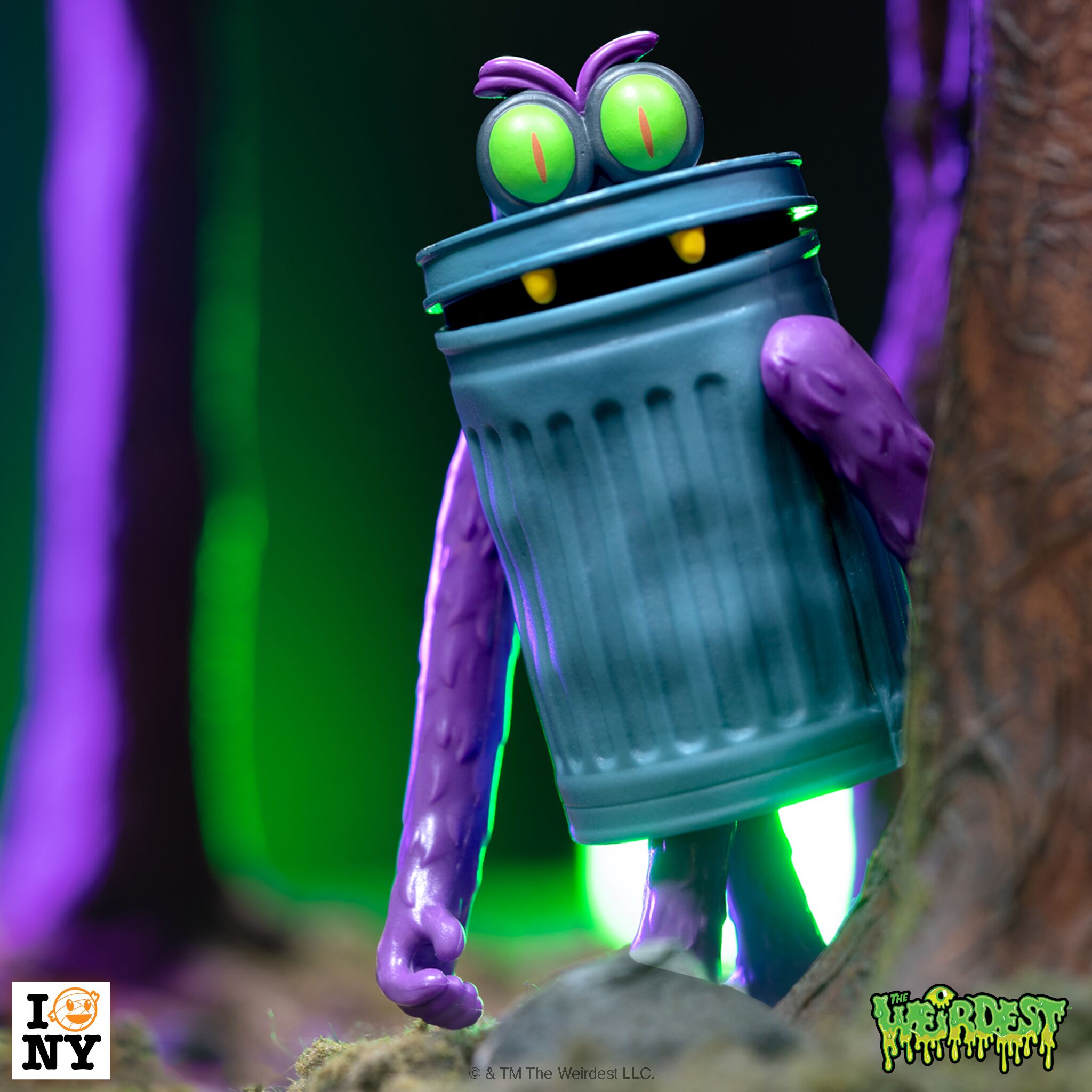 Super7 The Weirdest Trashquatch figurina Indigo To Hell