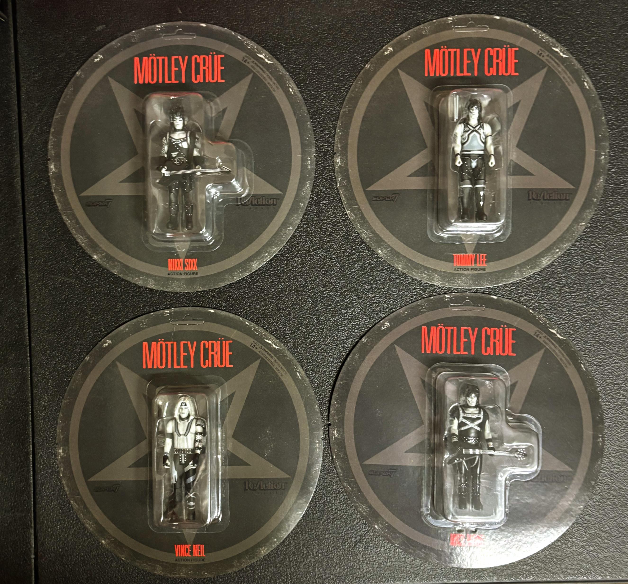 Super7 Motley Crue Mick Mars figurină Shout At The Devil