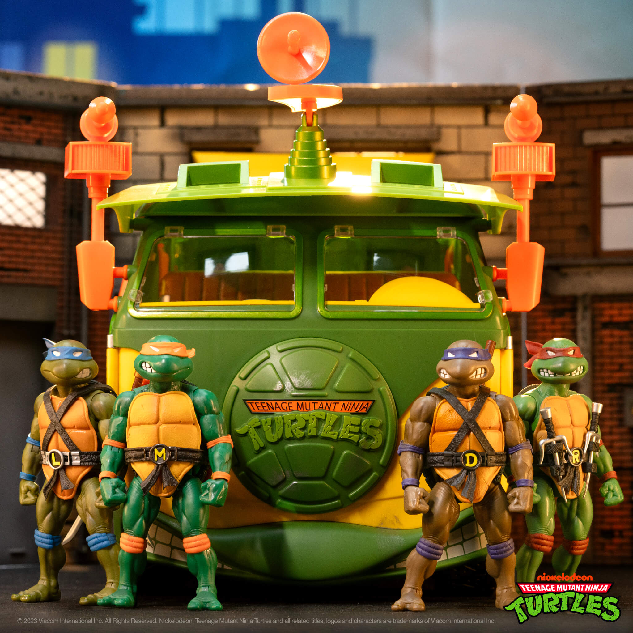 Super7 TMNT ULTIMATES Party Wagon masinuta 51 cm