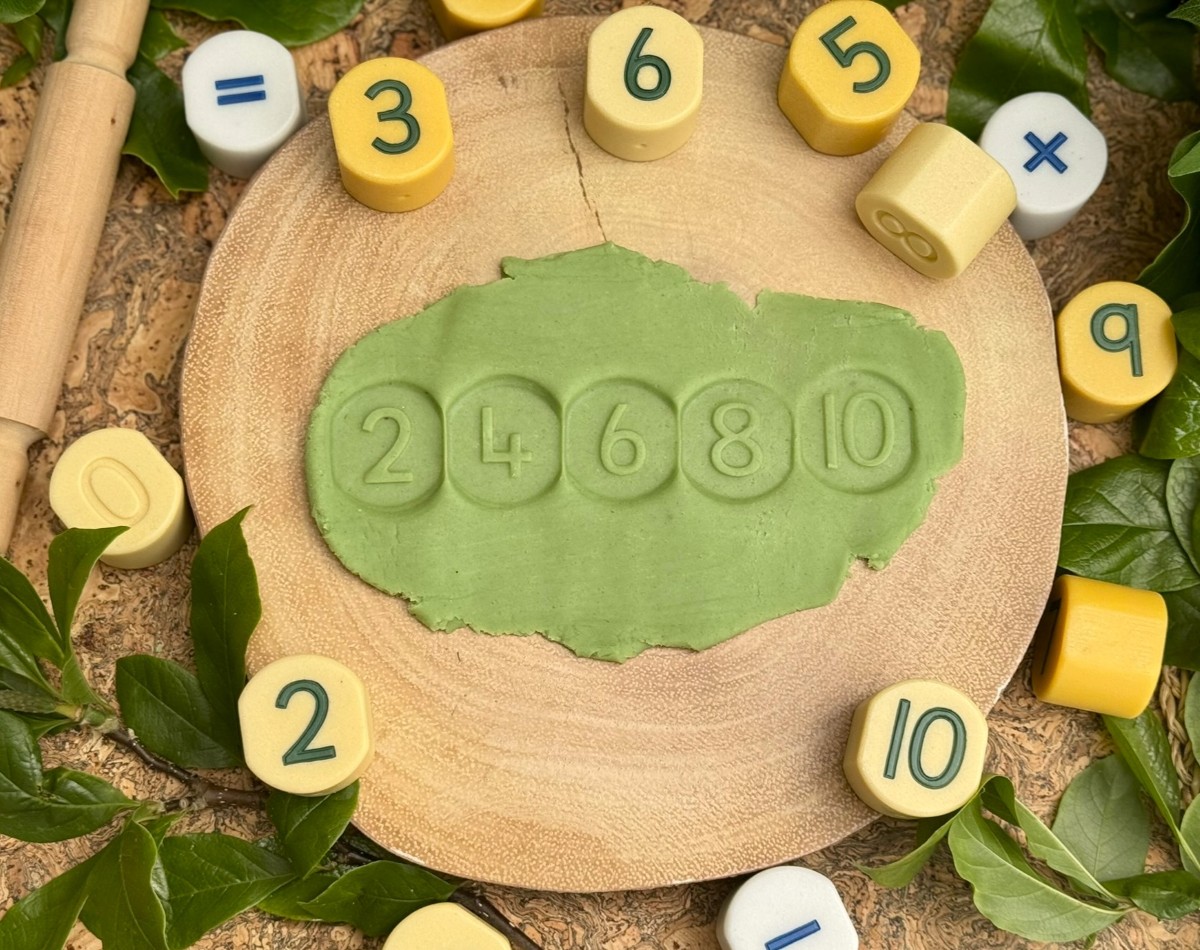 Yellow Door Number Stamping Stones stampile cifre set numere